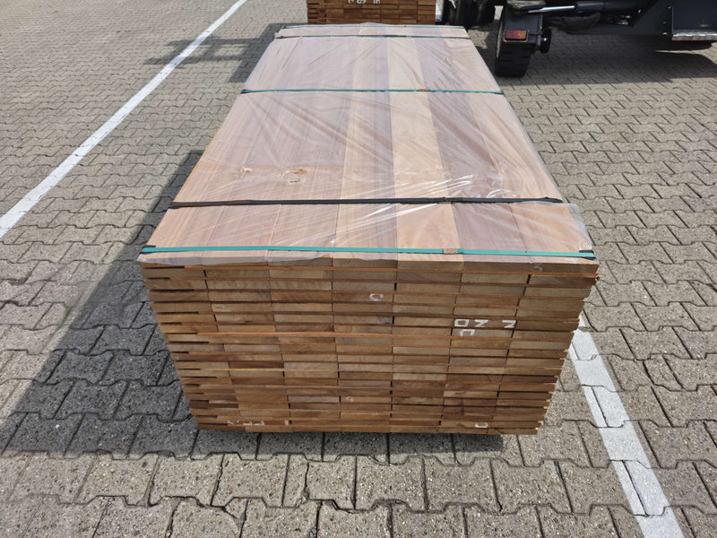 Guyana Teak Geschaafd 25x145mm - lengte 215cm, 133 stuks