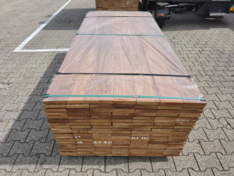 Guyana Teak Geschaafd 25x145mm - lengte 215cm, 133 stuks