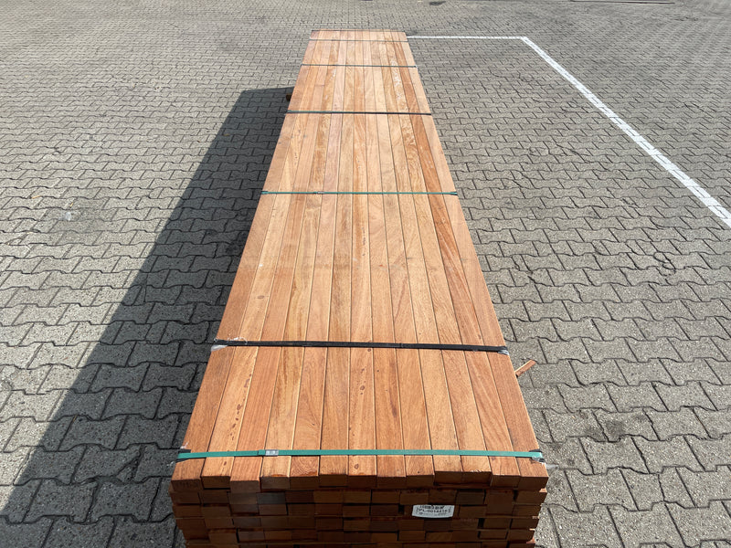 Angelim Pedra Onderliggers Geschaafd 45x68mm - Lengte 500cm, 117 stuks
