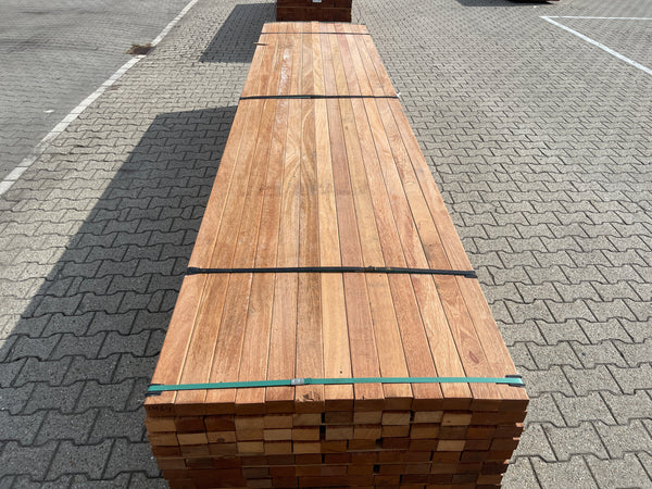 Angelim Pedra Onderliggers Geschaafd 45x68mm - Lengte 400cm, 156 stuks