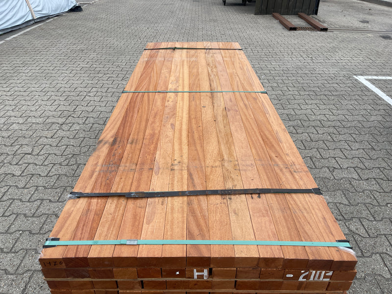 Angelim Pedra Onderliggers Geschaafd 45x68mm - Lengte 250cm, 156 stuks