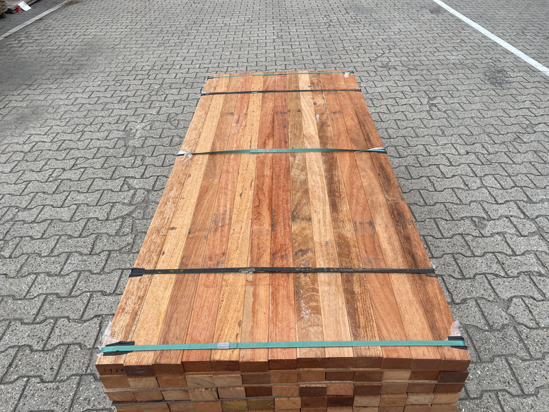 Angelim Pedra Onderliggers Geschaafd 45x68mm - Lengte 200cm, 111 stuks