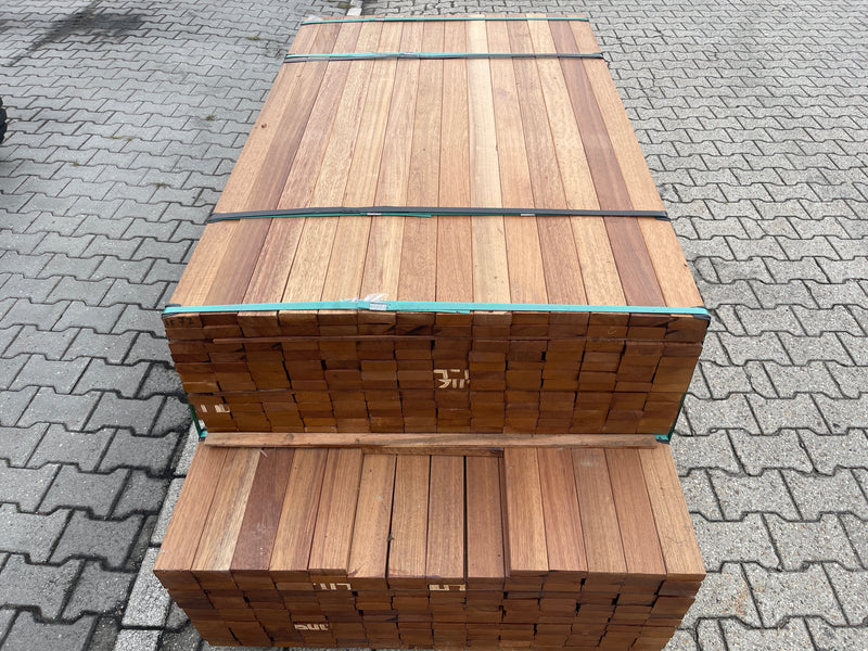 Guyana Teak Planken Geschaafd 27x70mm - Lengte 155-185cm, 346 stuks