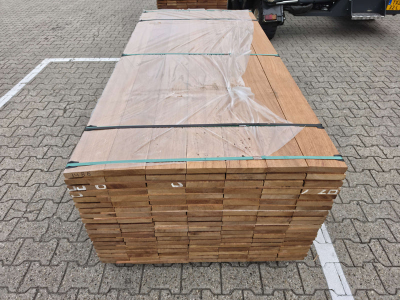 Guyana Teak Geschaafd 25x145mm - lengte 215cm, 133 stuks