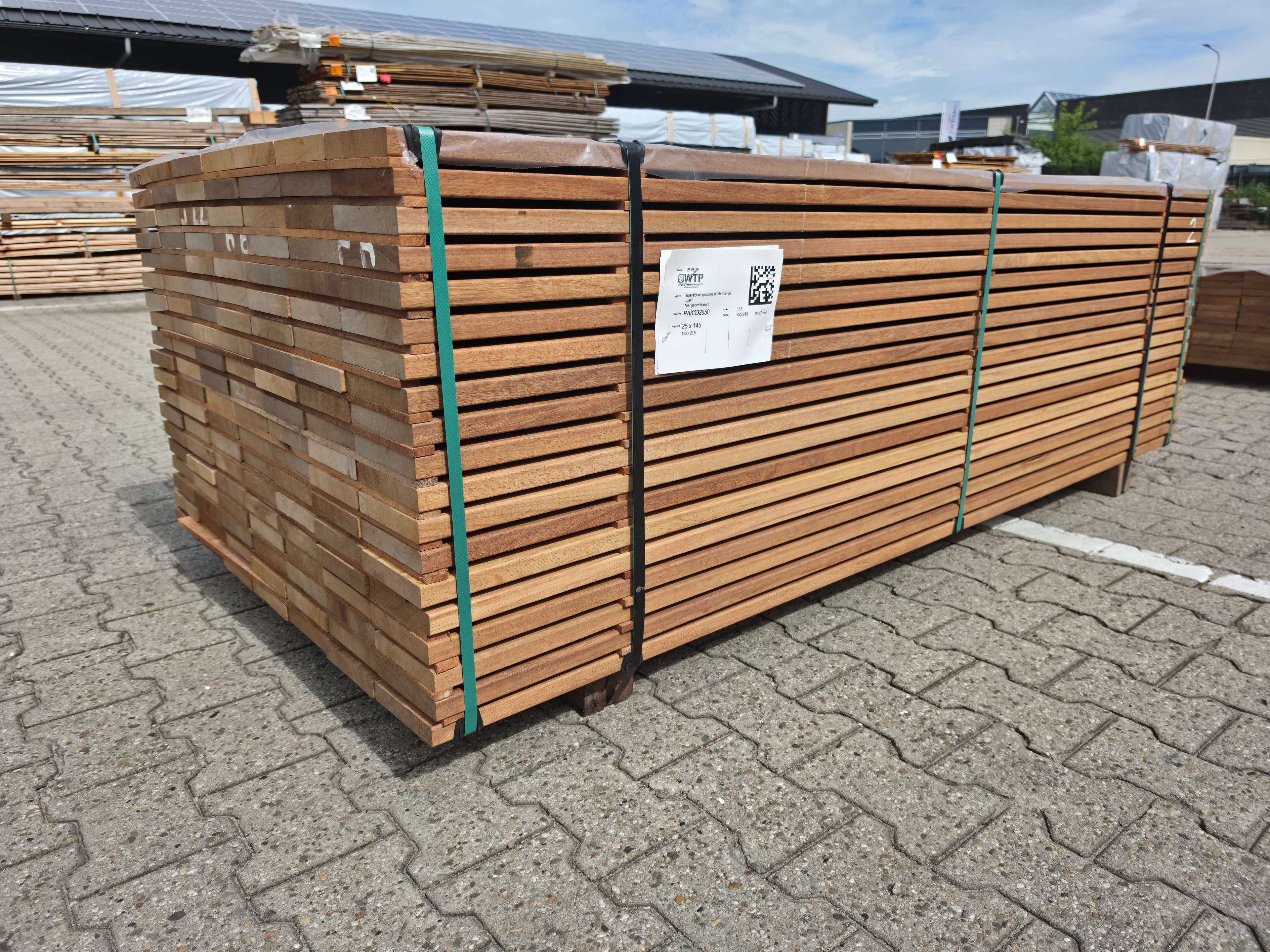 Guyana Teak Geschaafd 25x145mm - lengte 215cm, 133 stuks