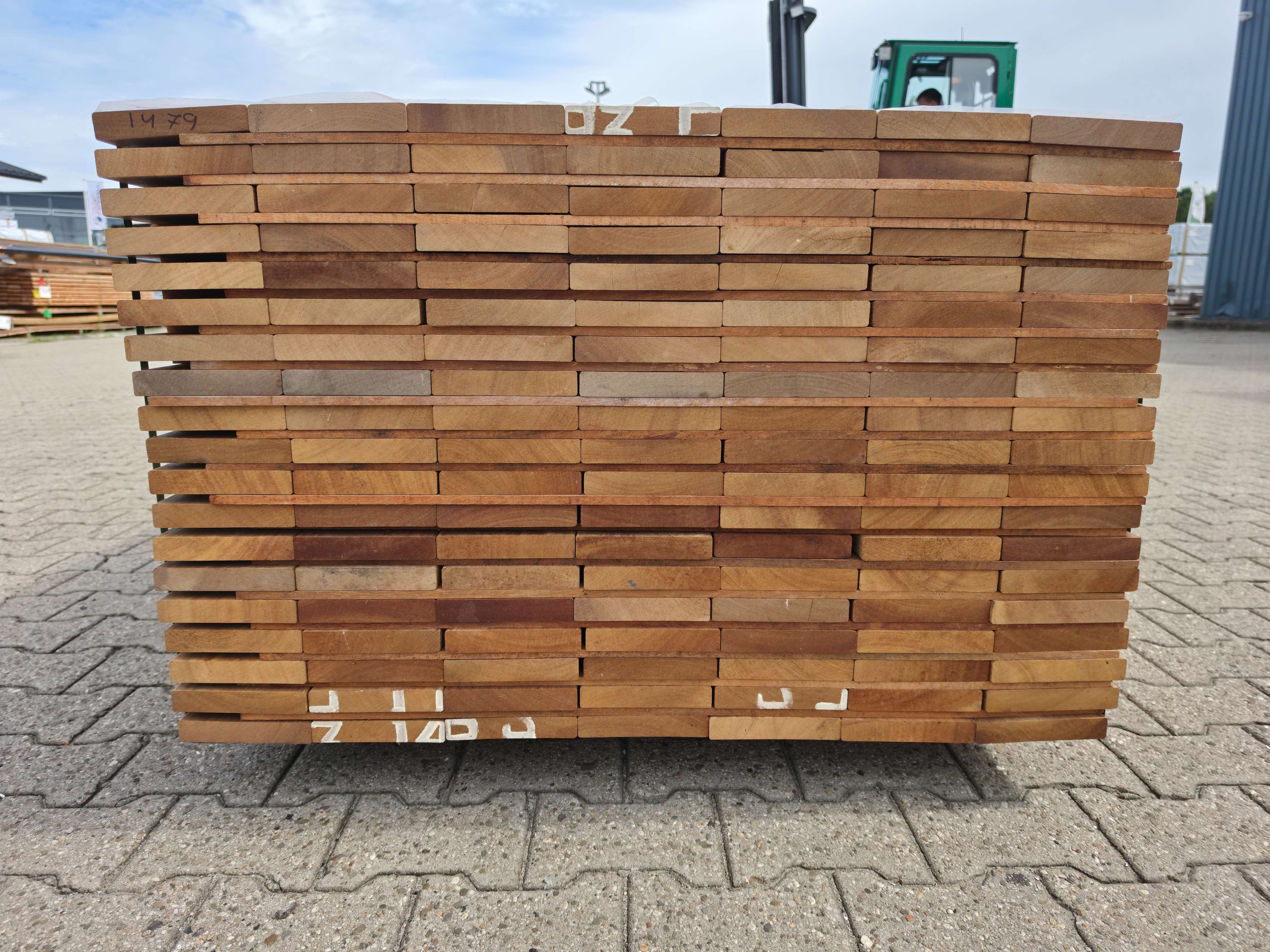 Guyana Teak Geschaafd 25x145mm - lengte 215cm, 133 stuks