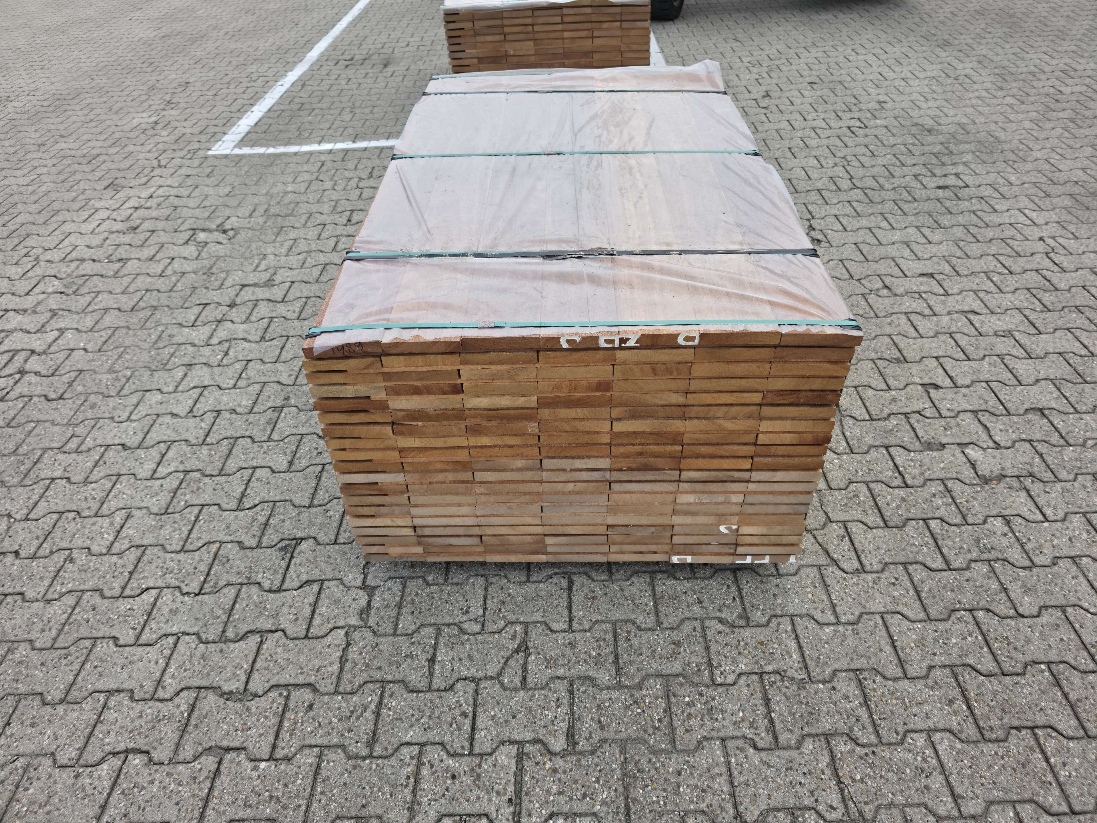 Guyana Teak Geschaafd 25x145mm - lengte 175cm, 133 stuks