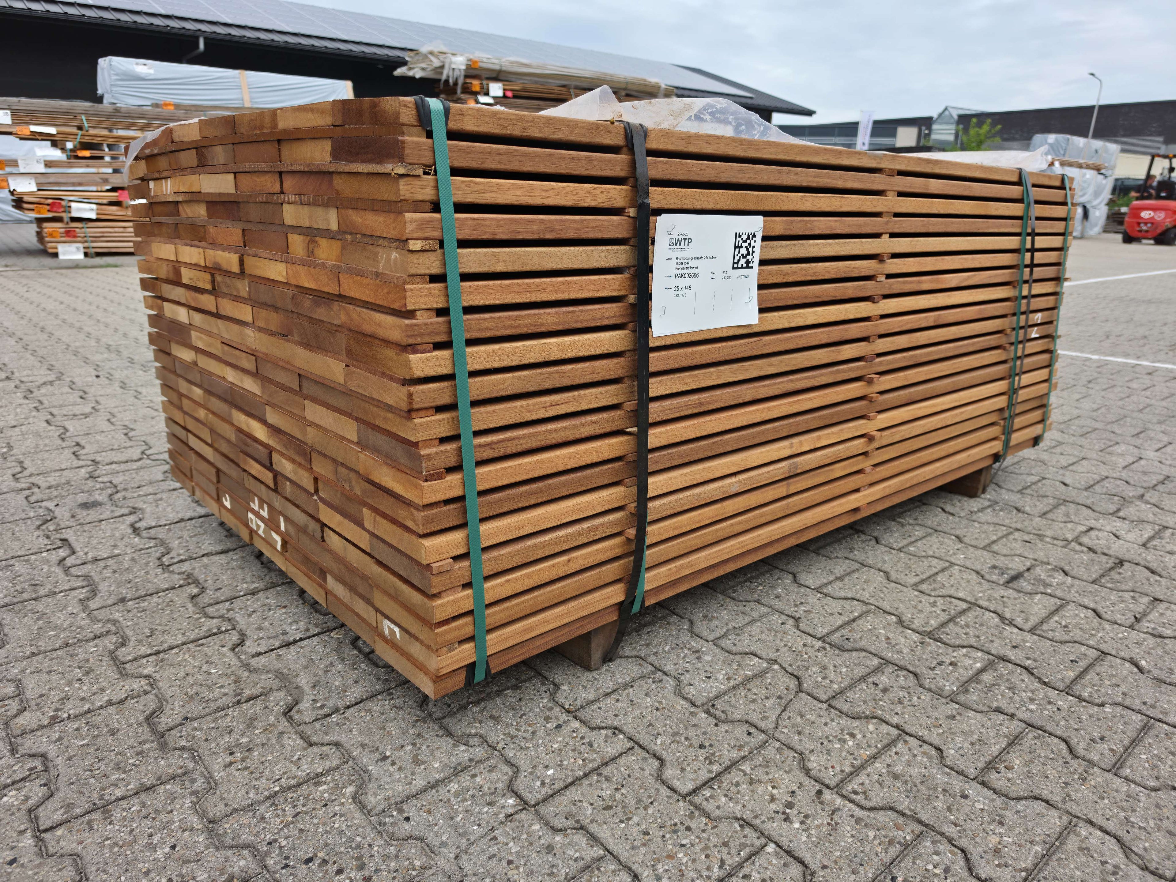 Guyana Teak Geschaafd 25x145mm - lengte 175cm, 133 stuks