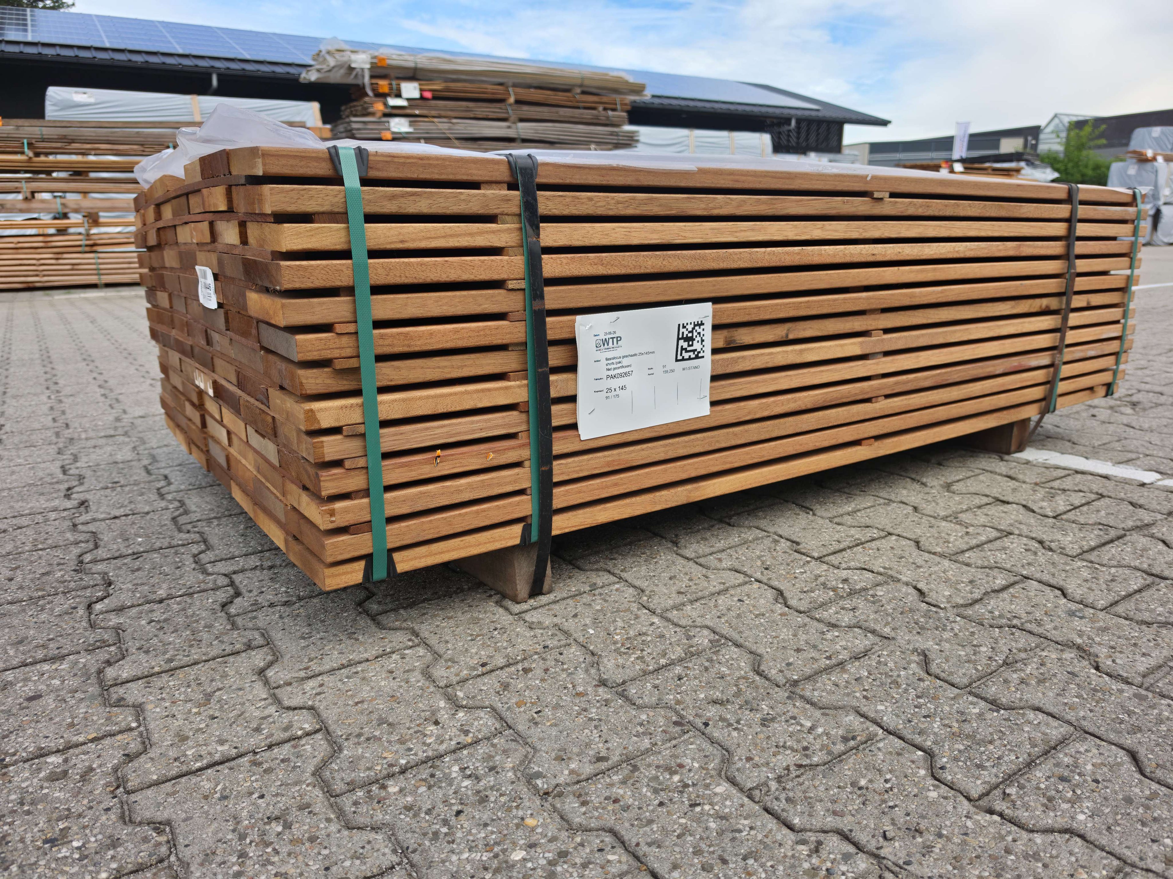 Guyana Teak Geschaafd 25x145mm - lengte 175cm, 91 stuks