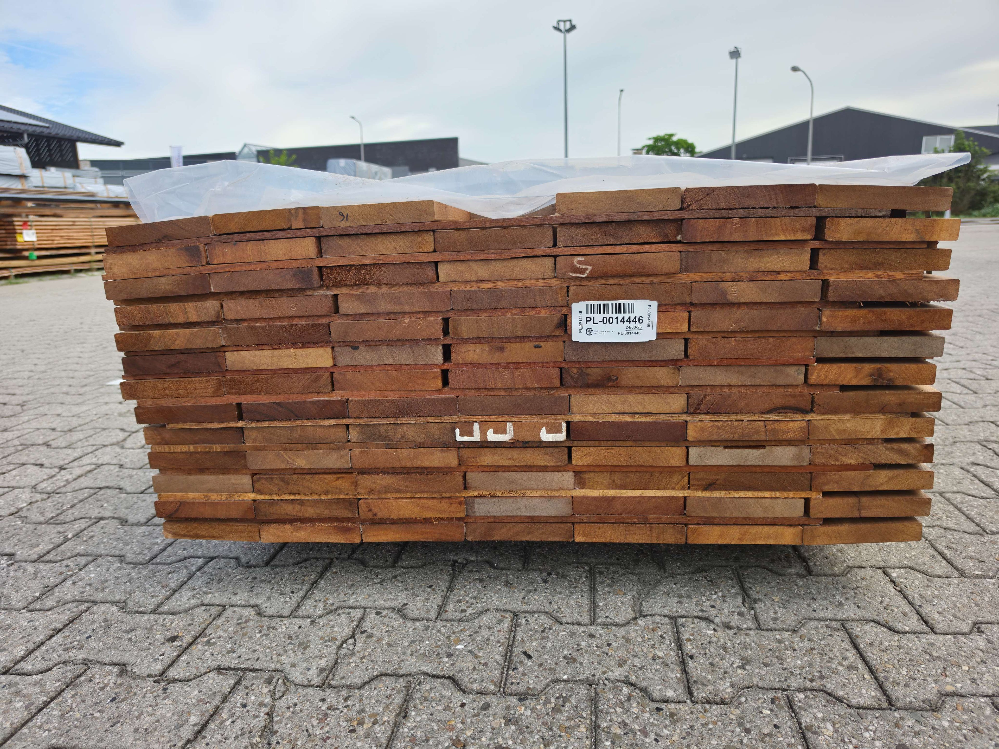Guyana Teak Geschaafd 25x145mm - lengte 175cm, 91 stuks
