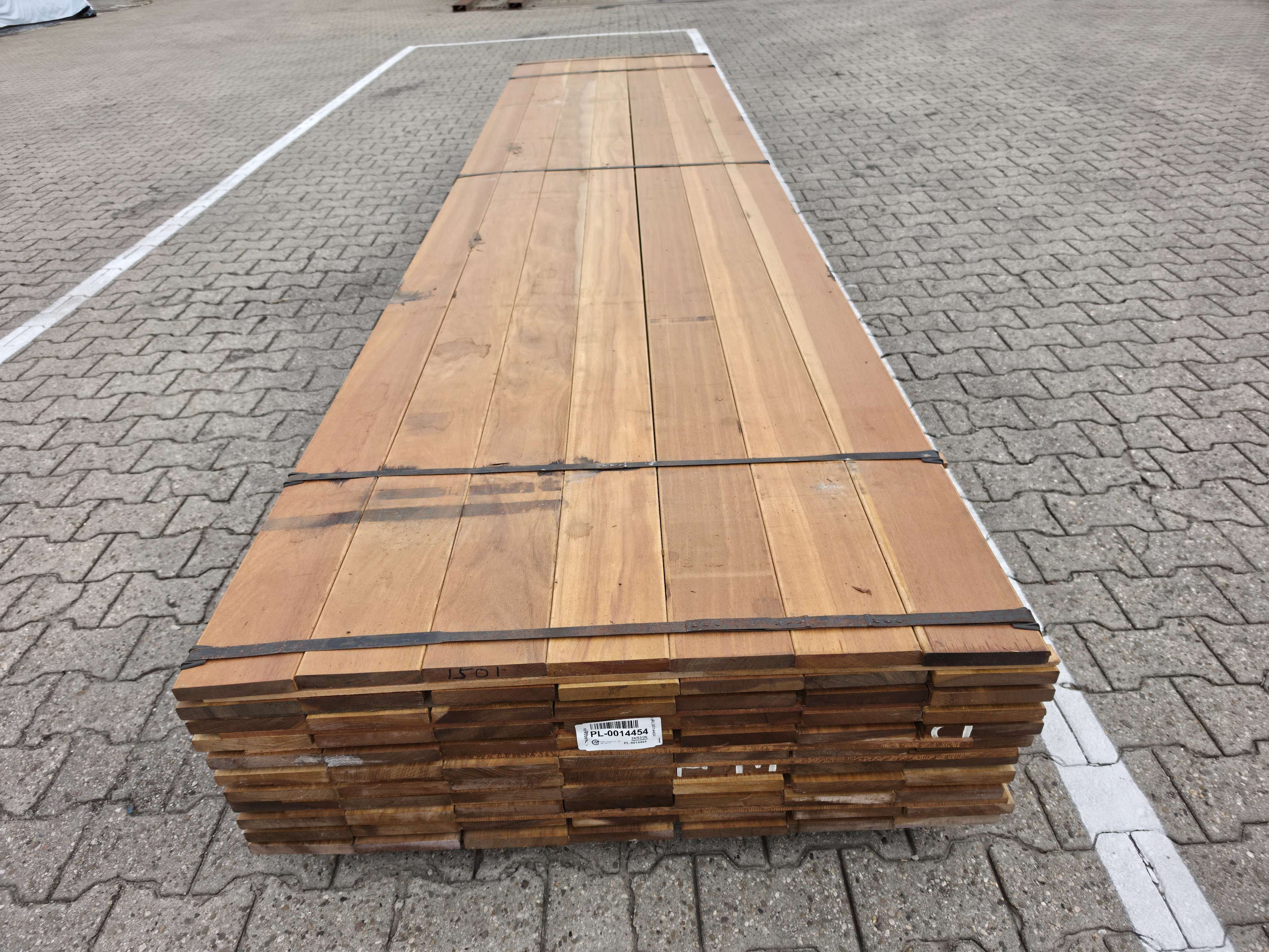 Guyana Ipé Geschaafd 21x140mm (Country Grade) - lengte 430cm, 77 stuks