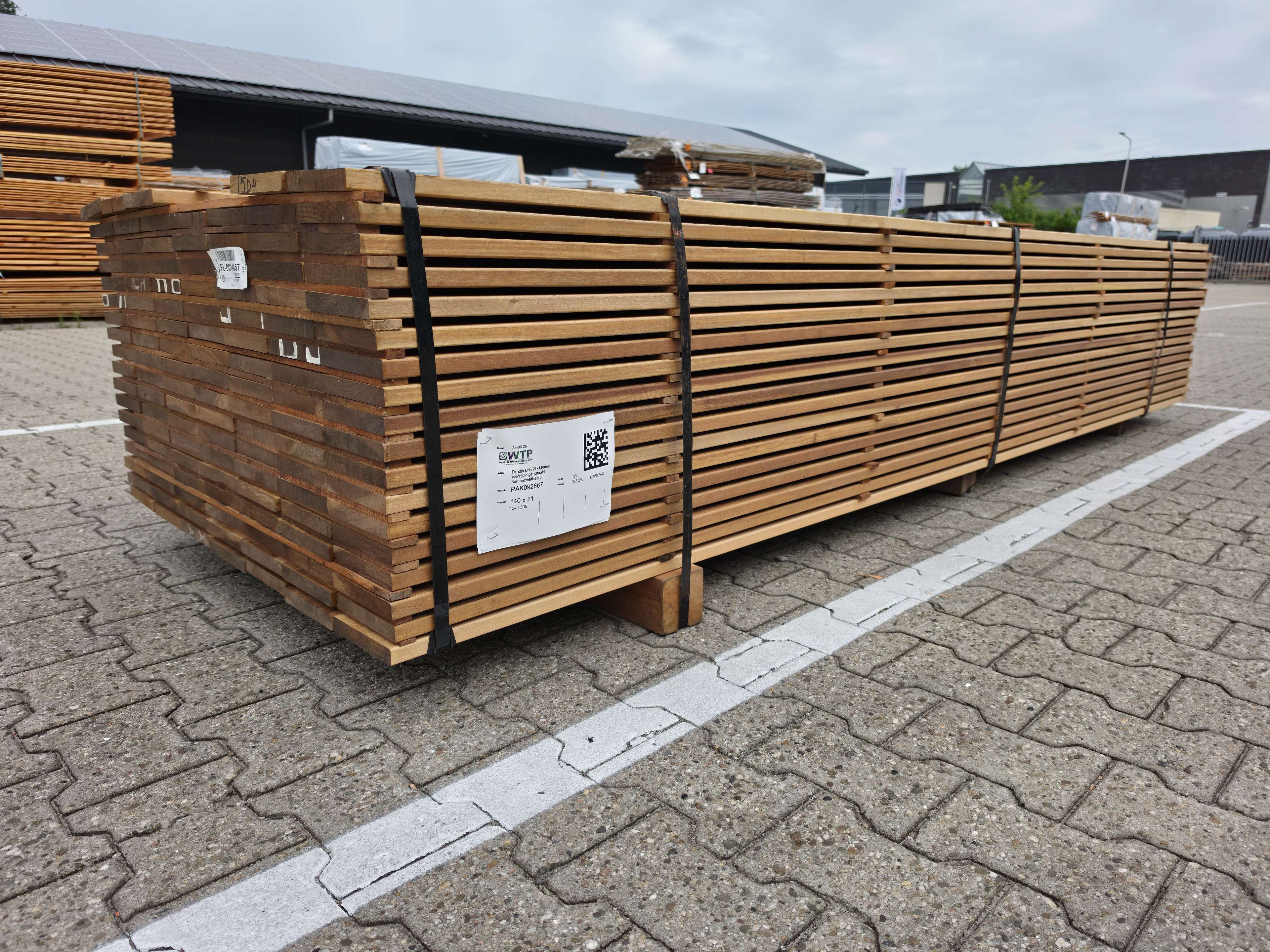Guyana Ipé Geschaafd 21x140mm (Country Grade) - lengte 305cm, 124 stuks