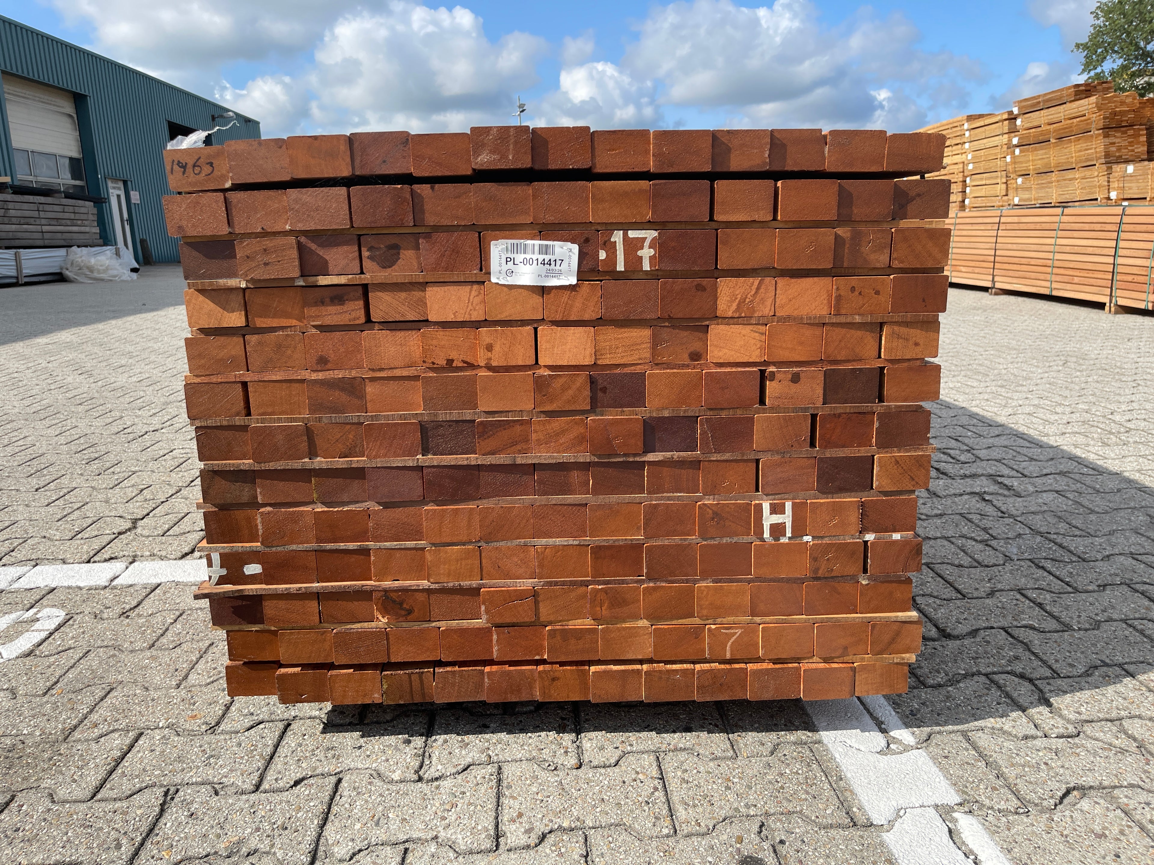 Angelim Pedra Onderliggers Geschaafd 45x68mm - Lengte 450cm, 169 stuks
