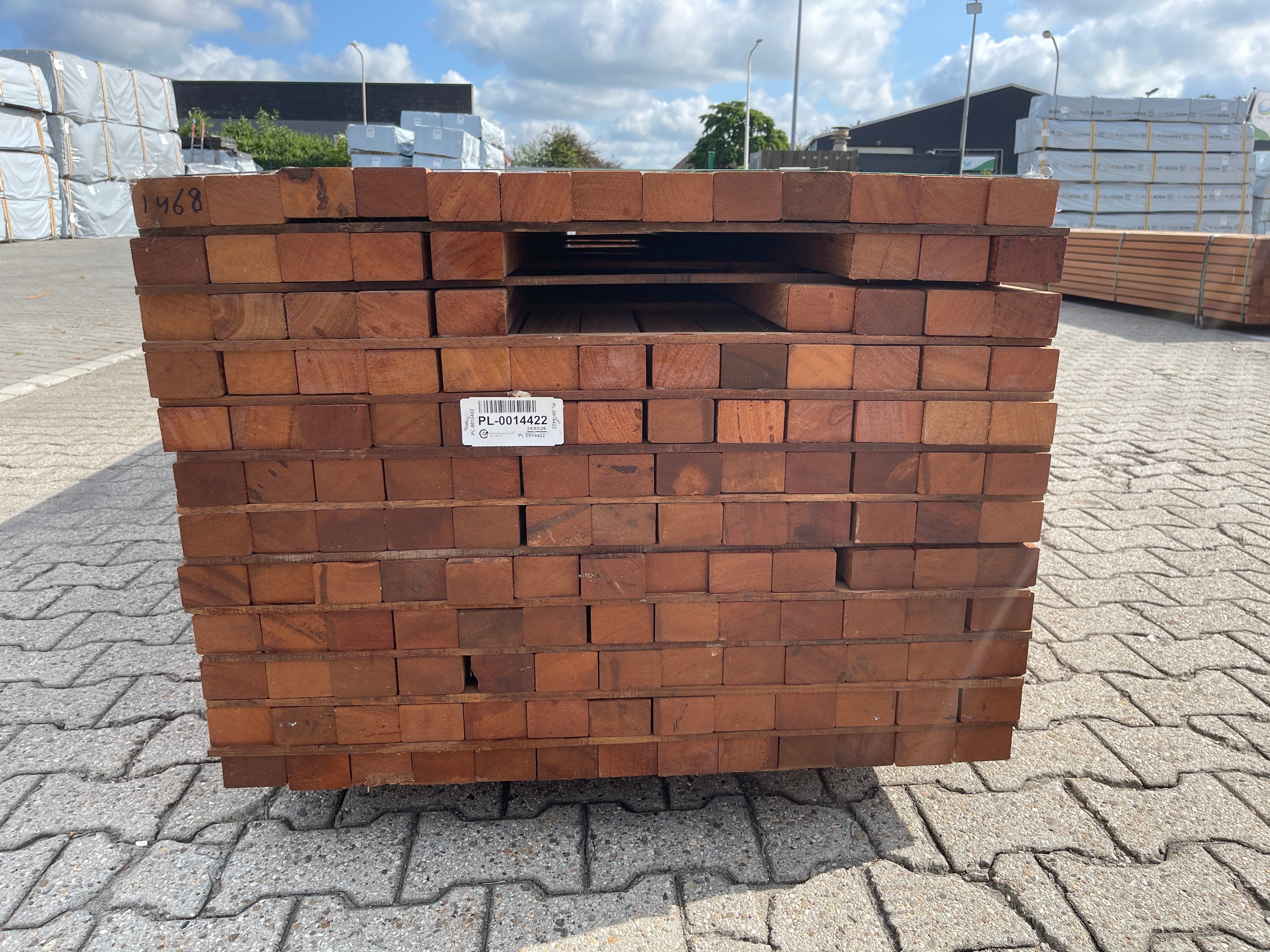 Angelim Pedra Onderliggers Geschaafd 45x68mm - Lengte 350cm, 147 stuks