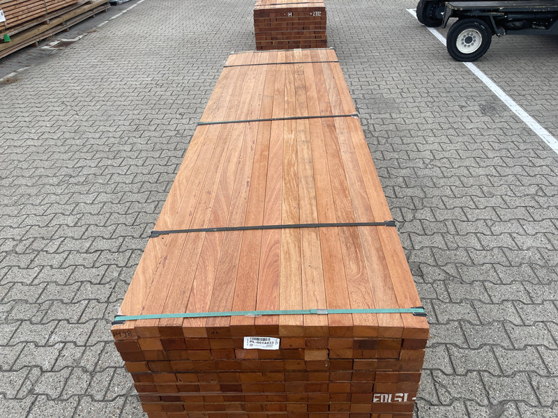 Angelim Pedra Onderliggers Geschaafd 45x68mm - Lengte 300cm, 78 stuks