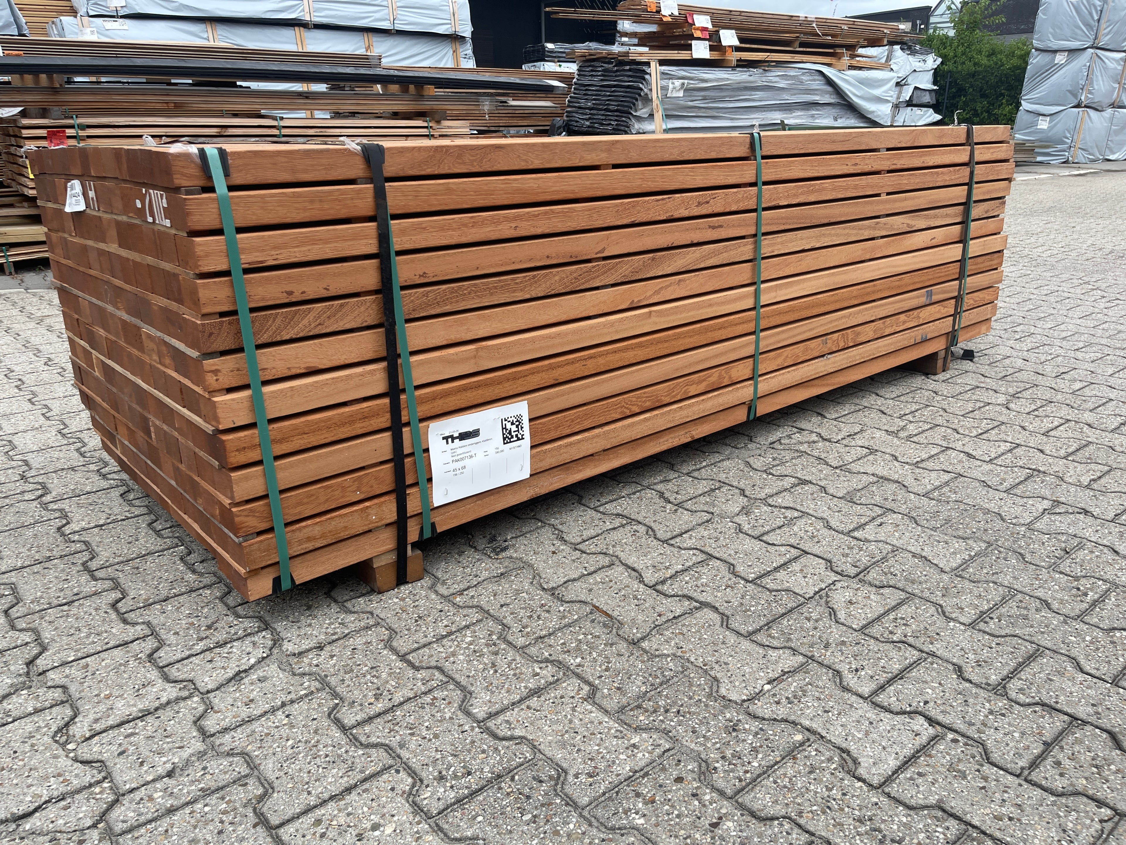 Angelim Pedra Onderliggers Geschaafd 45x68mm - Lengte 250cm, 156 stuks