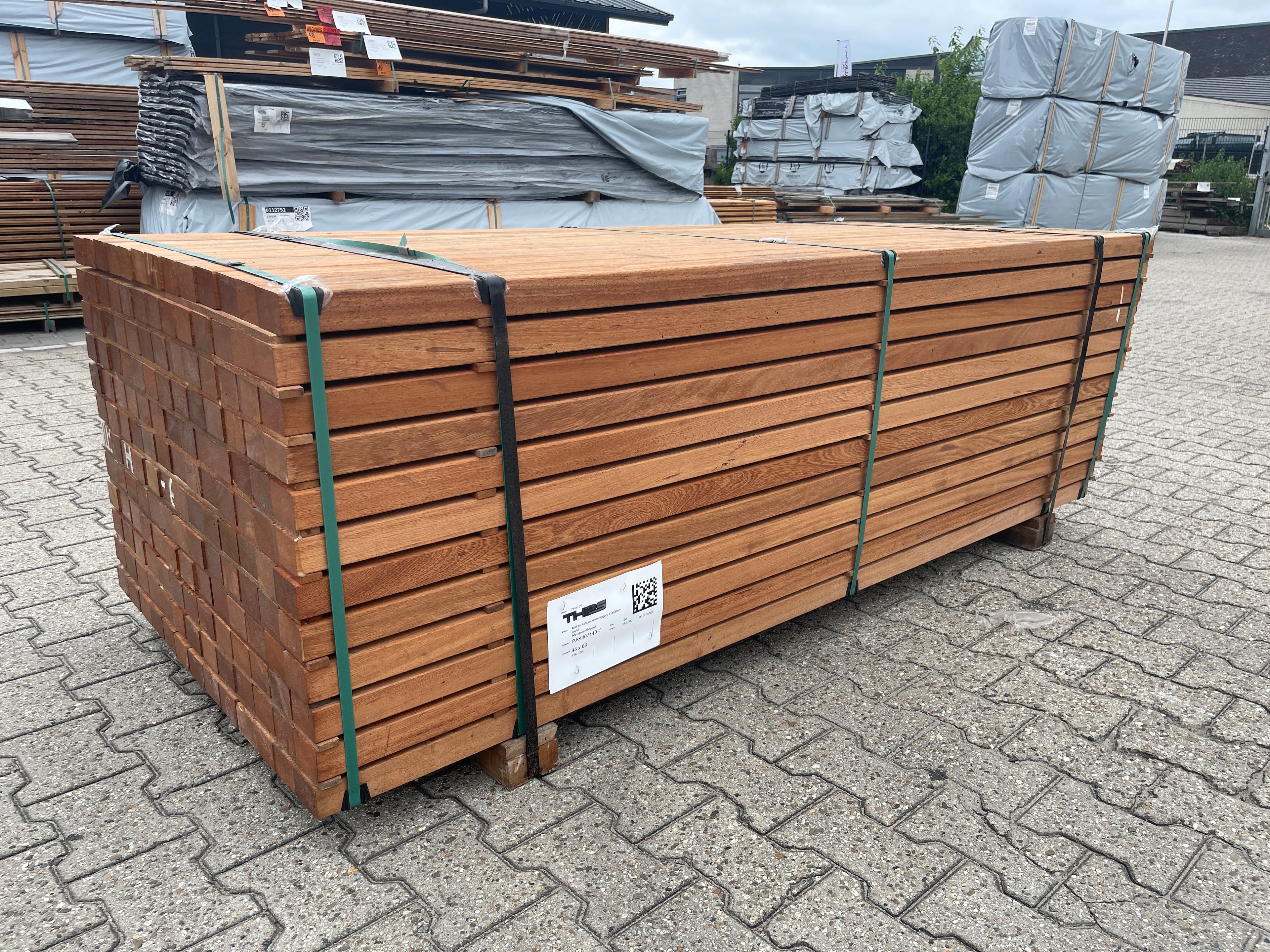 Angelim Pedra Onderliggers Geschaafd 45x68mm - Lengte 200cm, 156 stuks