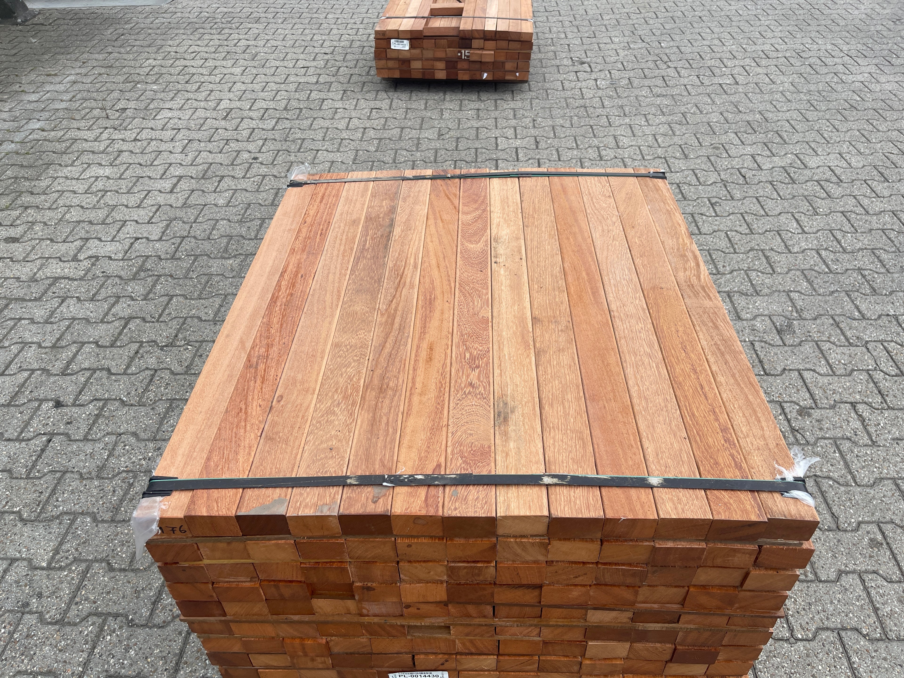 Angelim Pedra Onderliggers Geschaafd 45x68mm - Lengte 100cm, 156 stuks