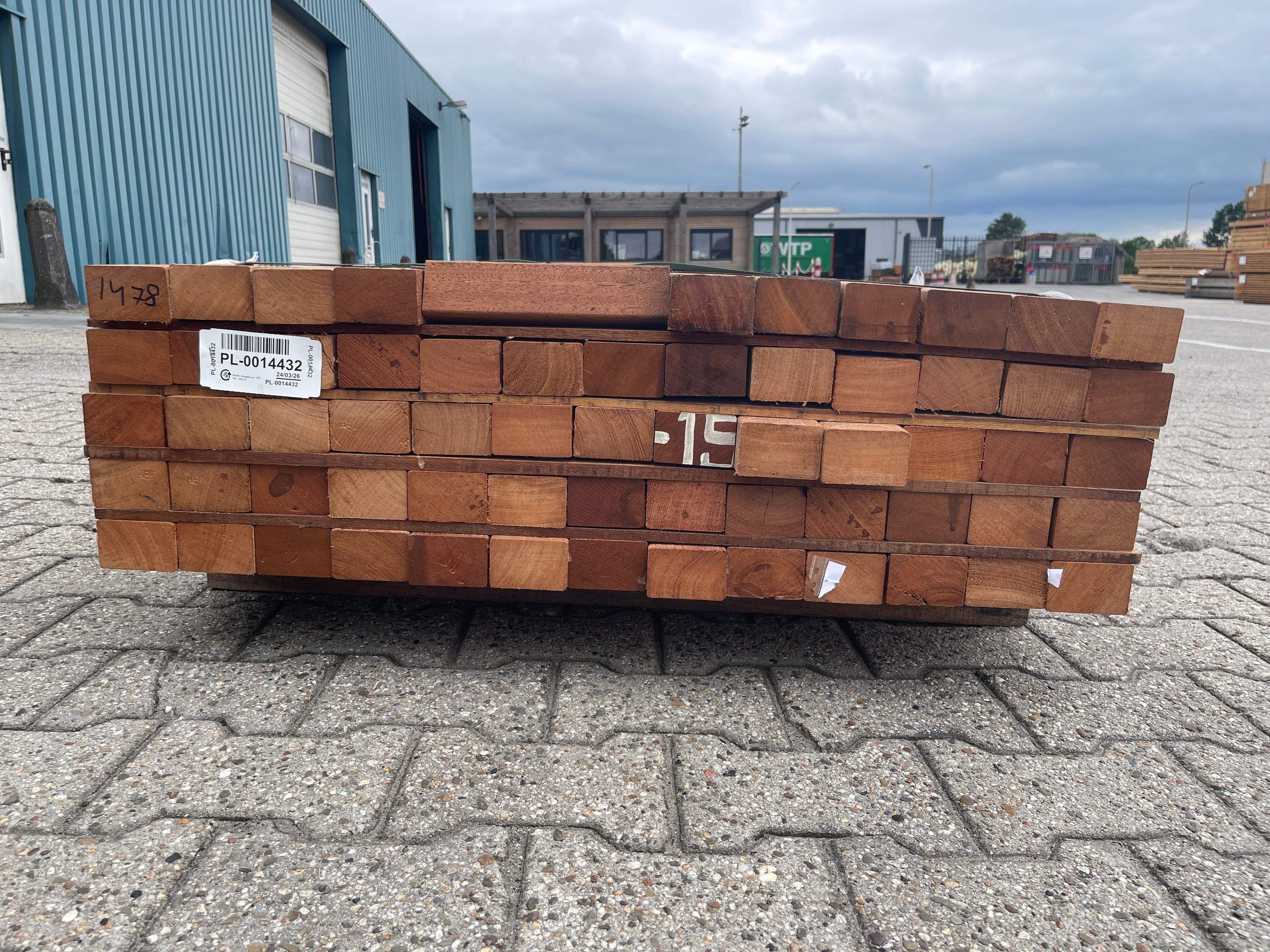 Angelim Pedra Onderliggers Geschaafd 45x68mm - Lengte 100cm, 62 stuks