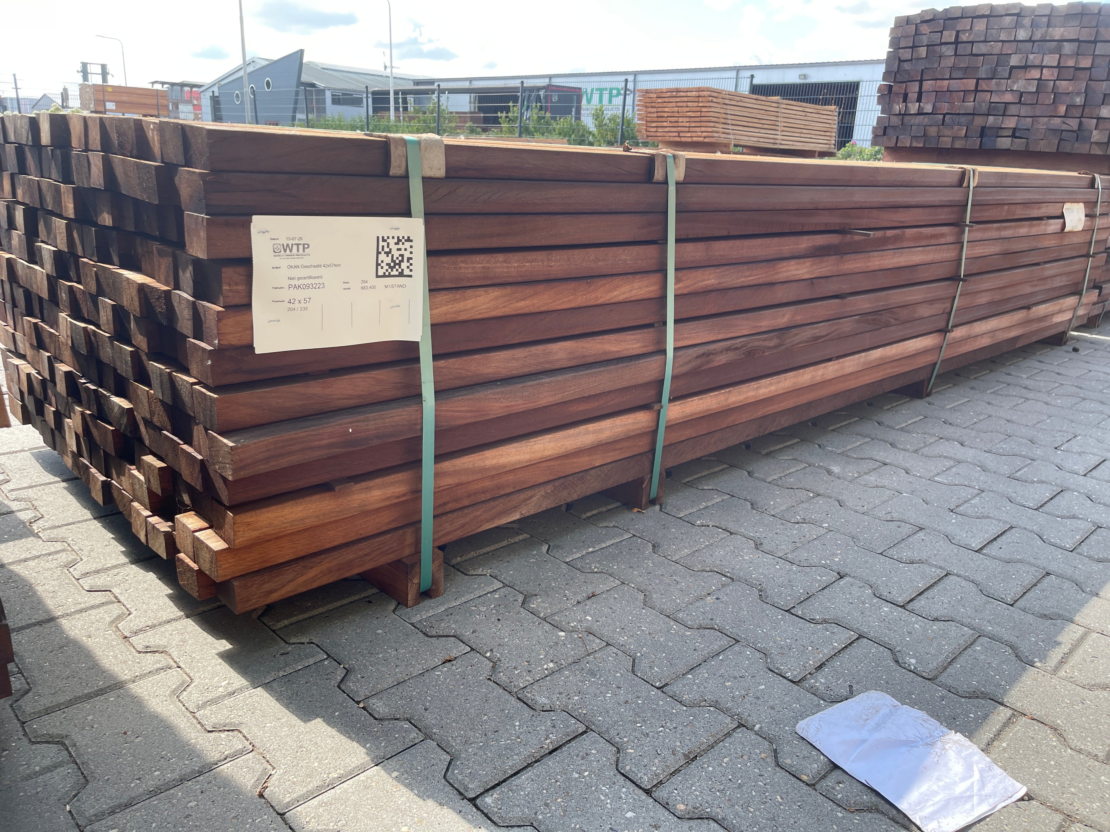 Okan Hardhouten Onderregels Geschaafd 42x57mm - Lengte 335cm, 102 stuks