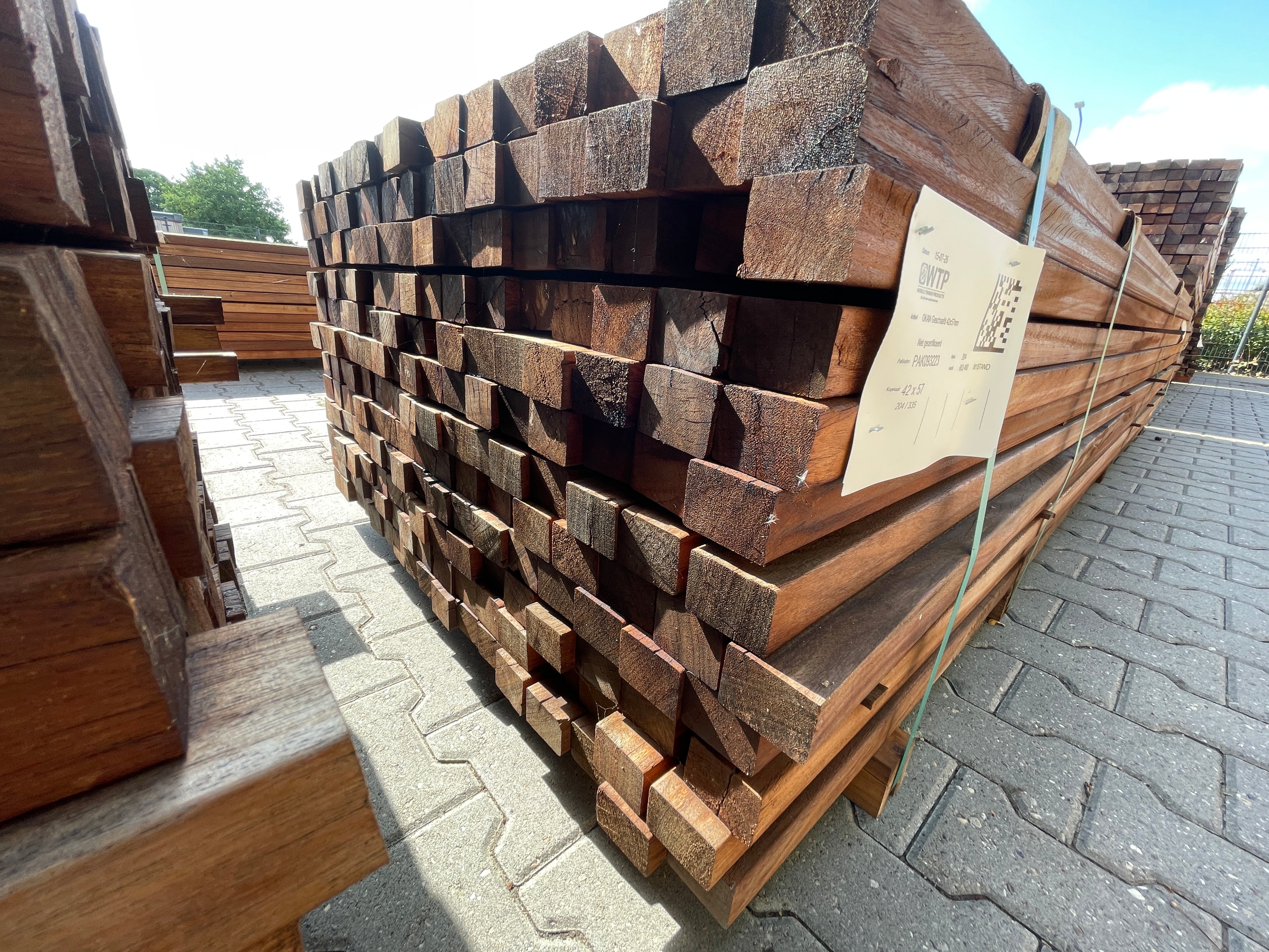 Okan Hardhouten Onderregels Geschaafd 42x57mm - Lengte 335cm, 102 stuks