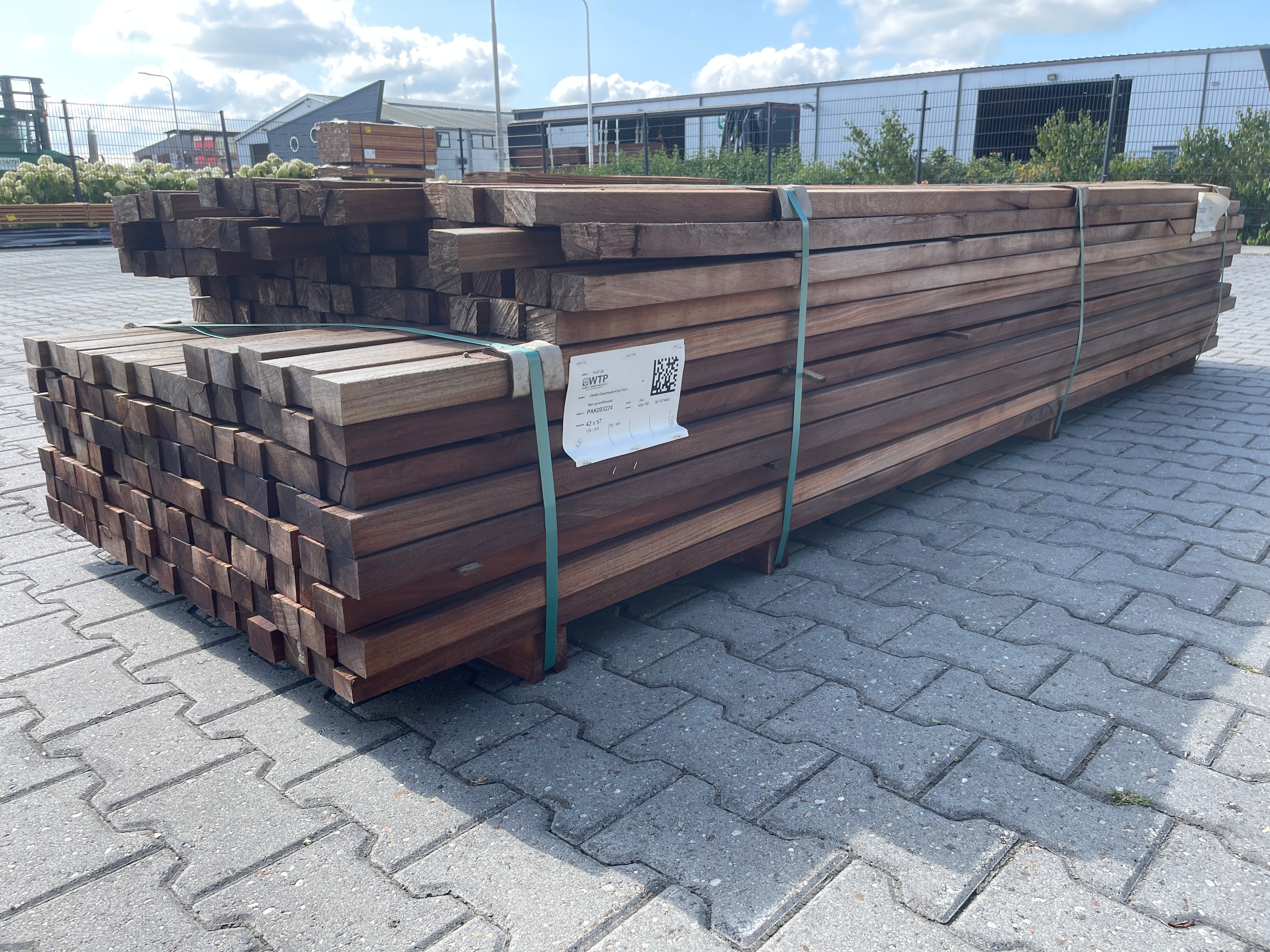Okan Hardhouten Onderregels Geschaafd 42x57mm - Lengte 79/305cm, 125/335cm