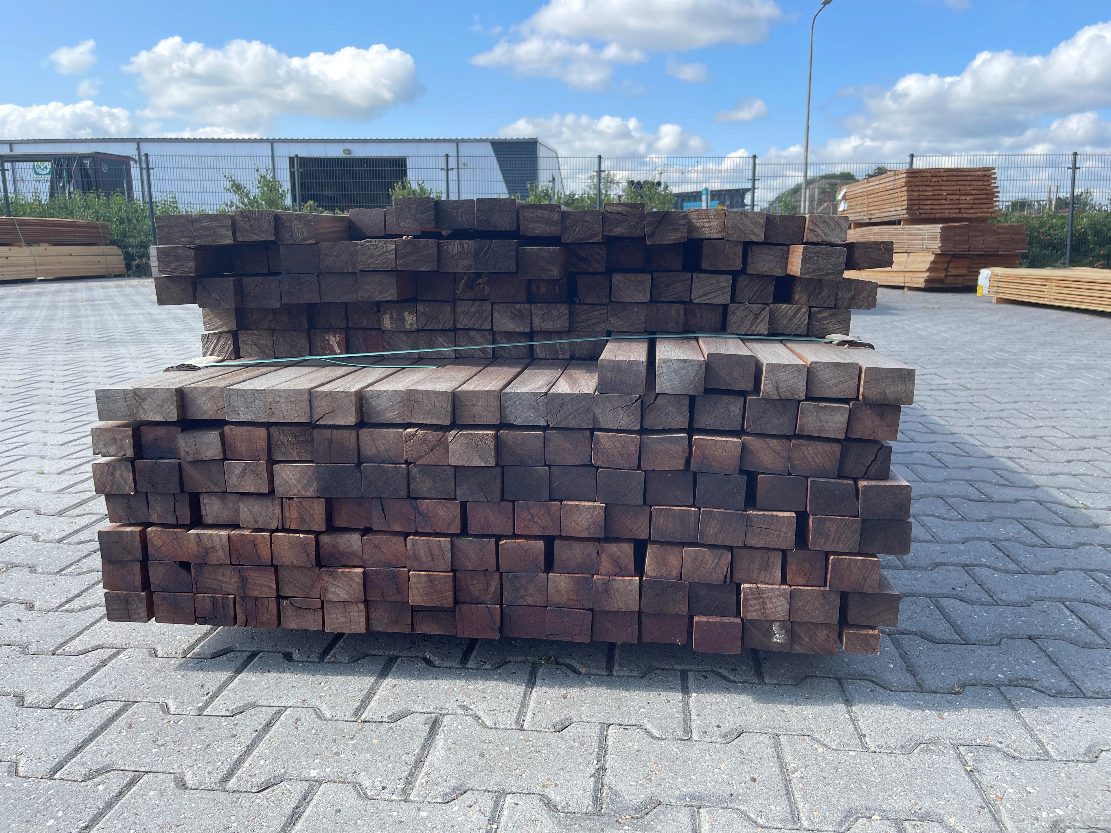 Okan Hardhouten Onderregels Geschaafd 42x57mm - Lengte 79/305cm, 125/335cm