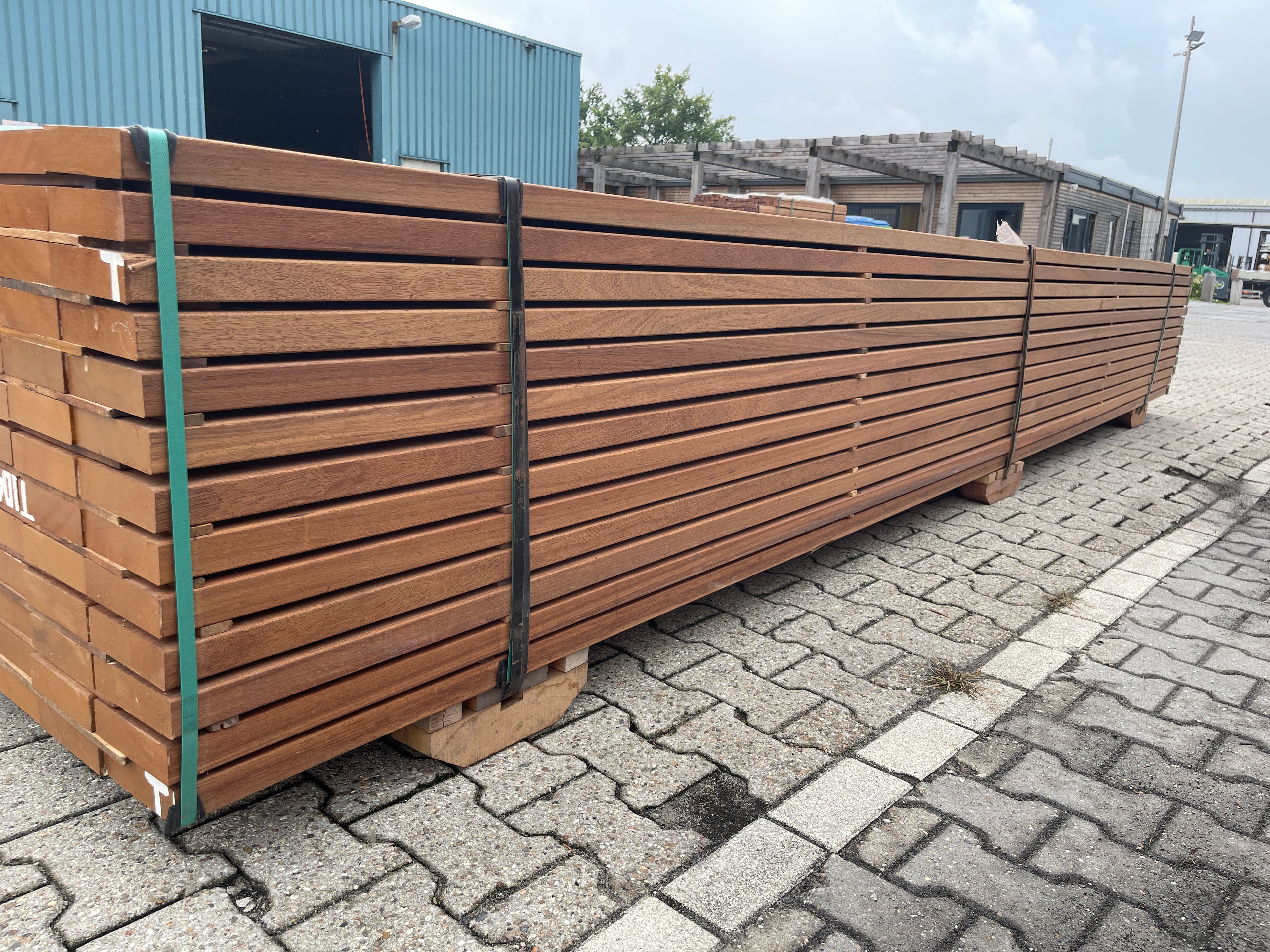 Guyana Teak Planken Geschaafd 38x140mm - Lengte 490cm, 91 stuks