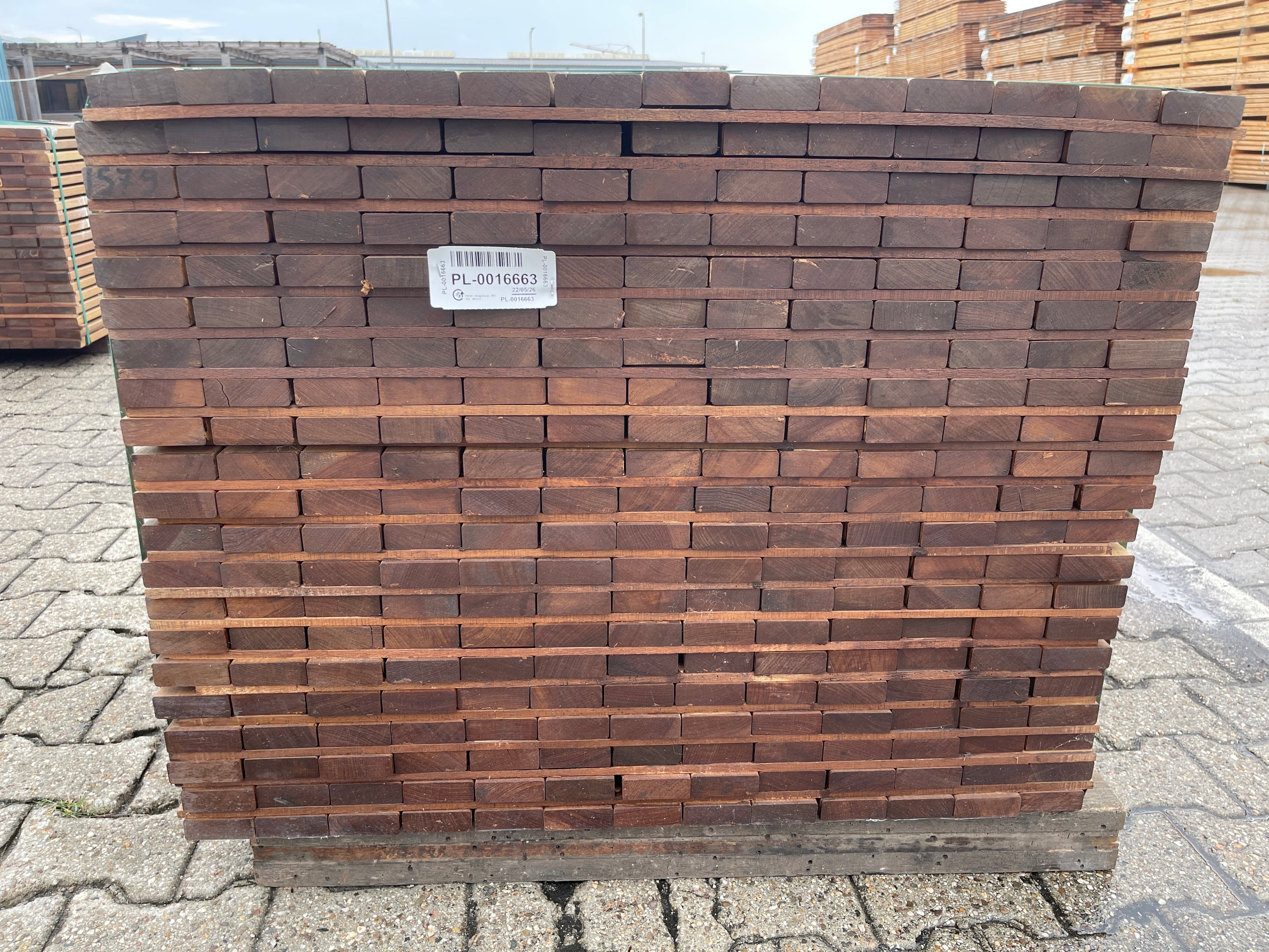 Guyana Ipé Planken Geschaafd 25x70mm - Lengte 155cm, 273 stuks