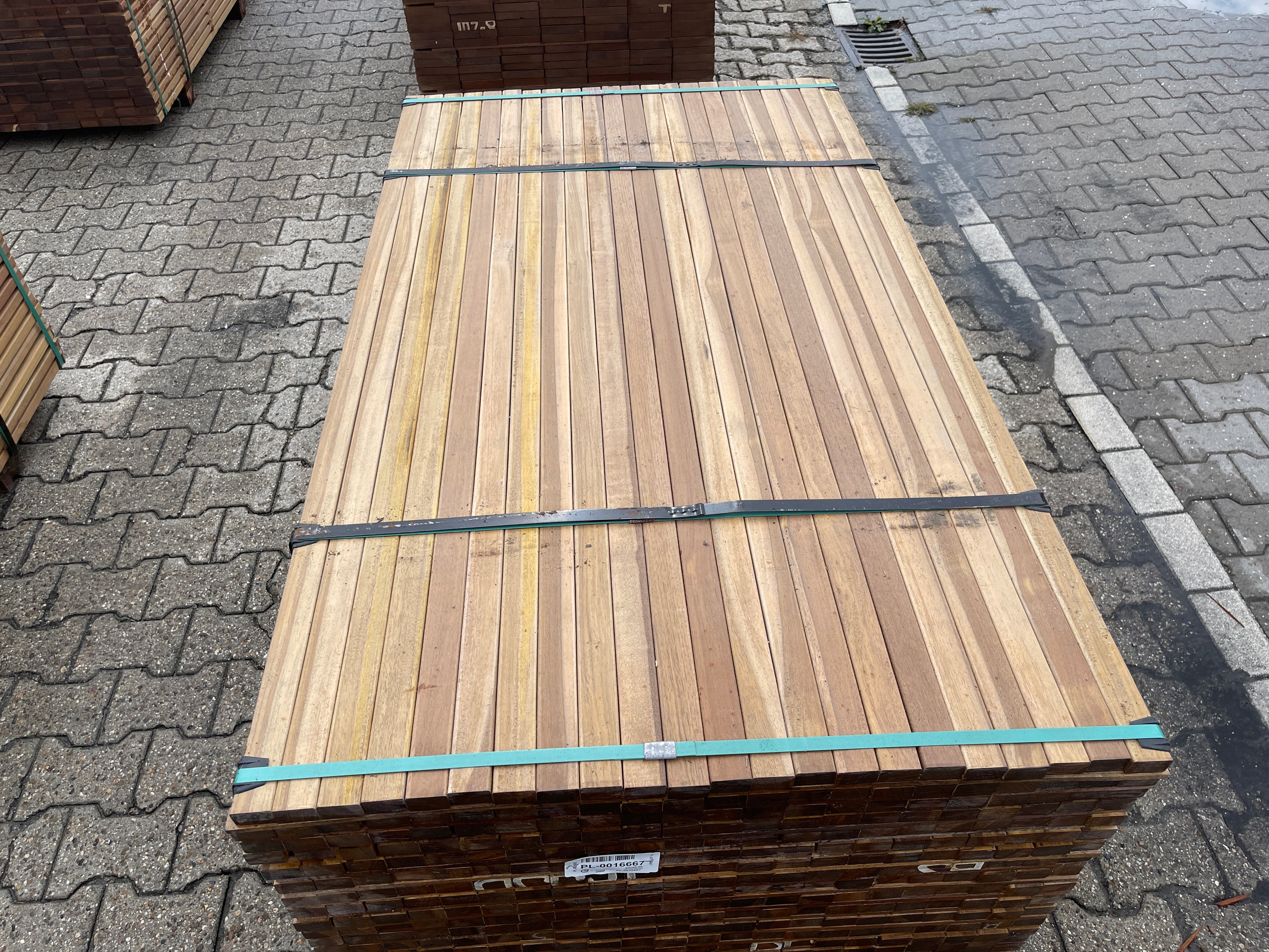 Guyana Ipé Planken Geschaafd 25x40mm - Lengte 155cm, 418 stuks