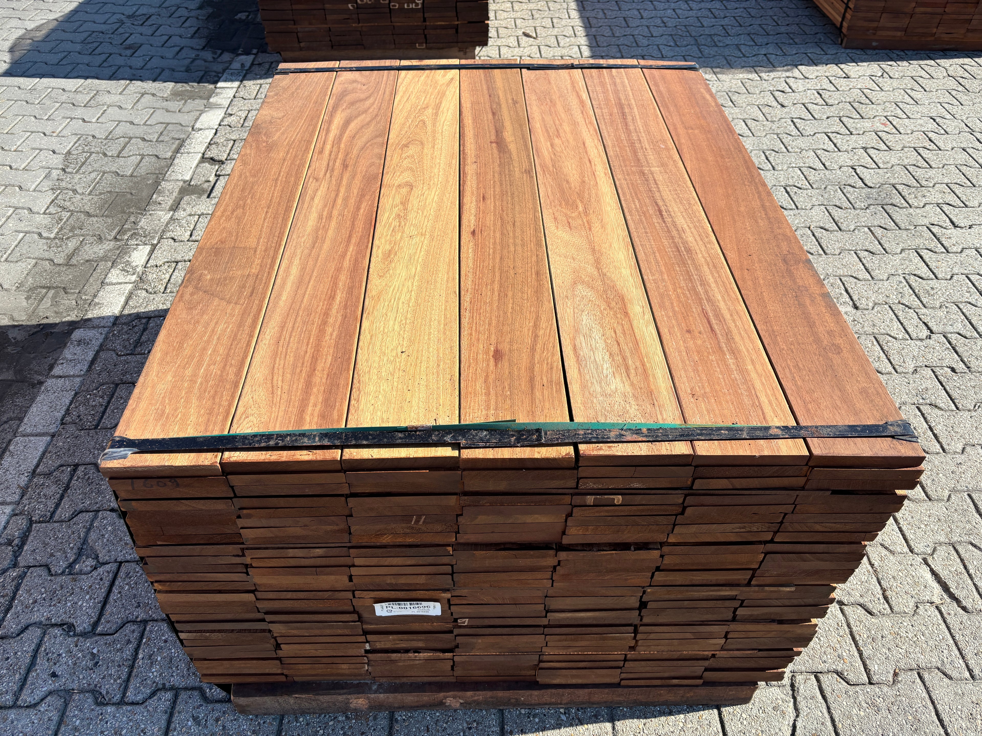 Guyana Teak Planken Geschaafd 21x145mm - Lengte 125cm, 189 stuks
