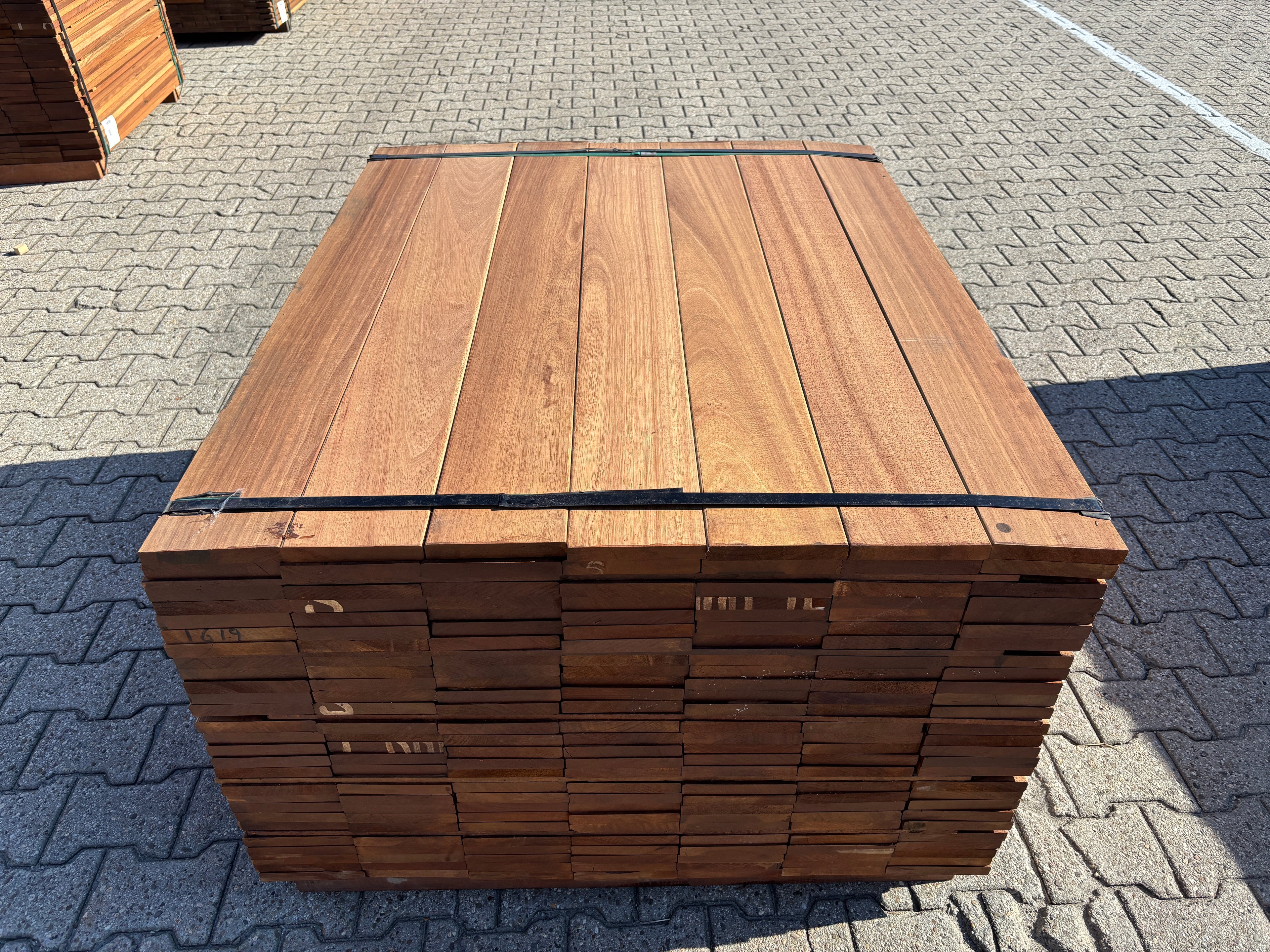 Guyana Teak Planken Geschaafd 21x145mm - Lengte 125cm, 189 stuks