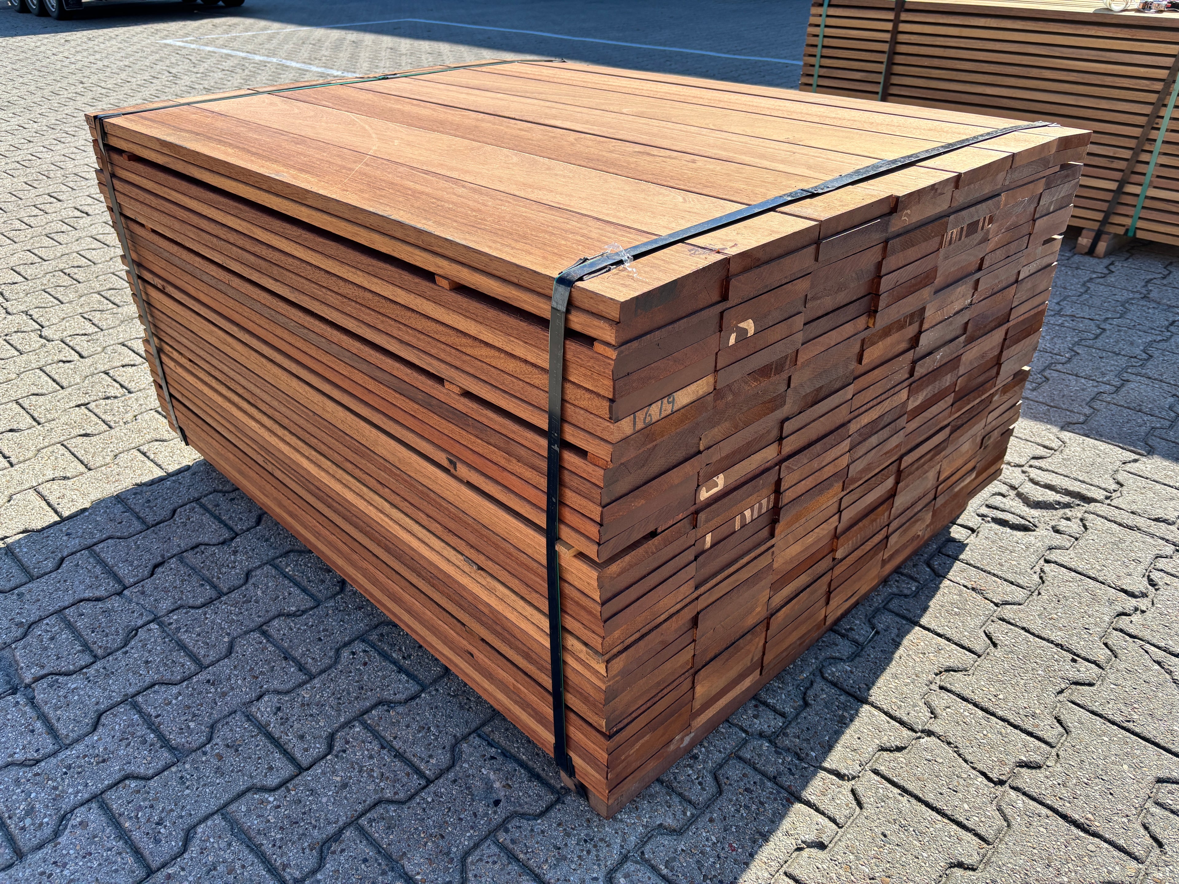 Guyana Teak Planken Geschaafd 21x145mm - Lengte 125cm, 189 stuks