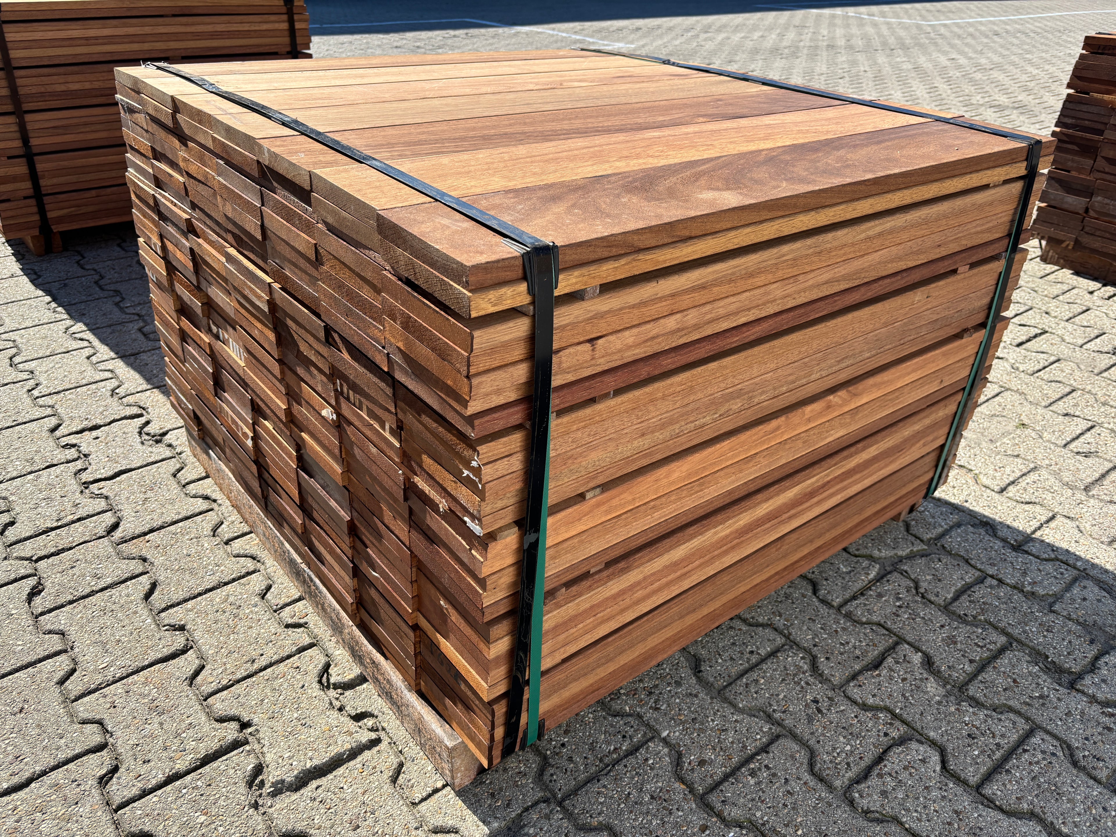 Guyana Teak Planken Geschaafd 21x145mm - Lengte 100cm, 189 stuks
