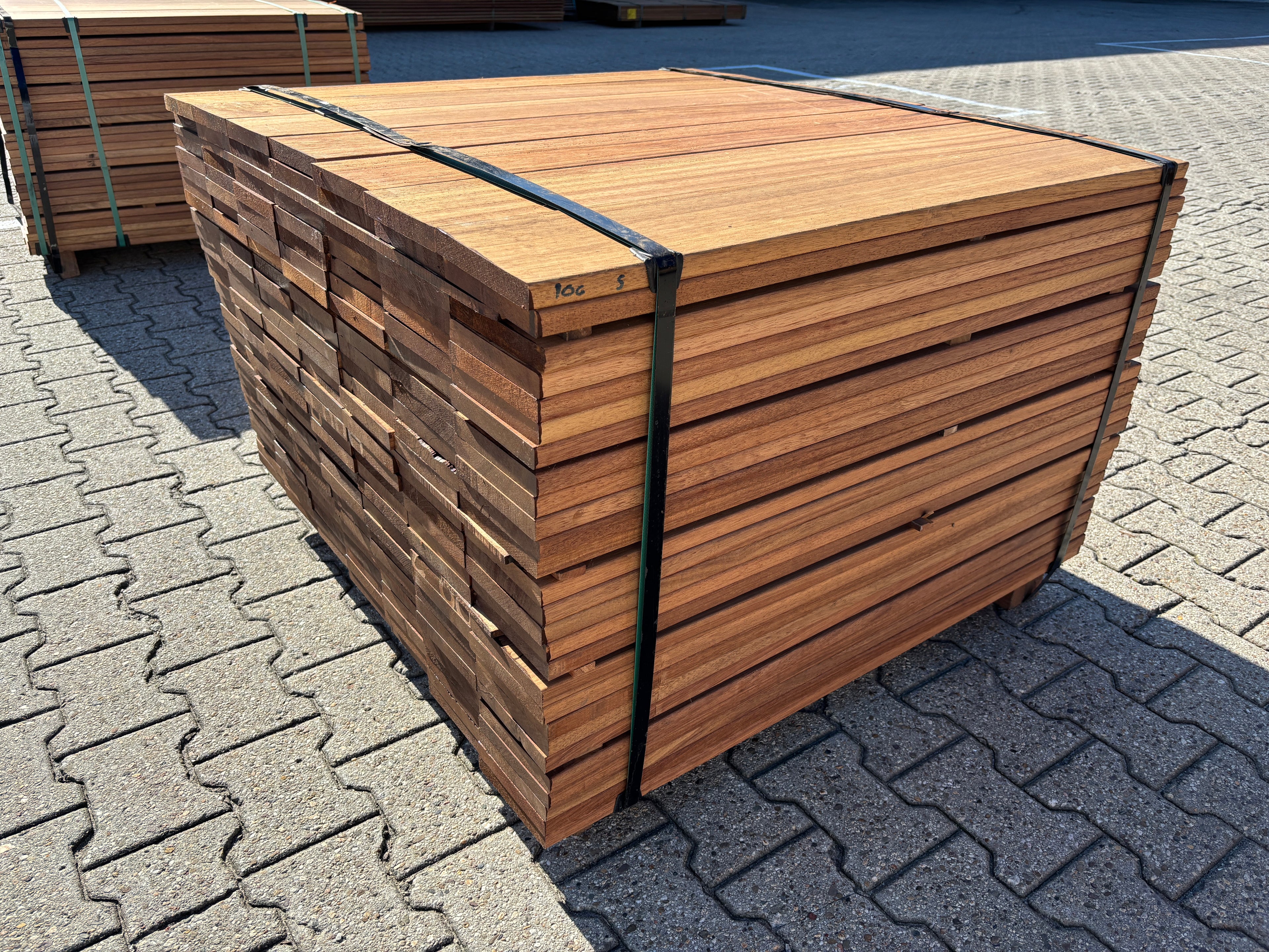 Guyana Teak Planken Geschaafd 21x145mm - Lengte 100cm, 189 stuks