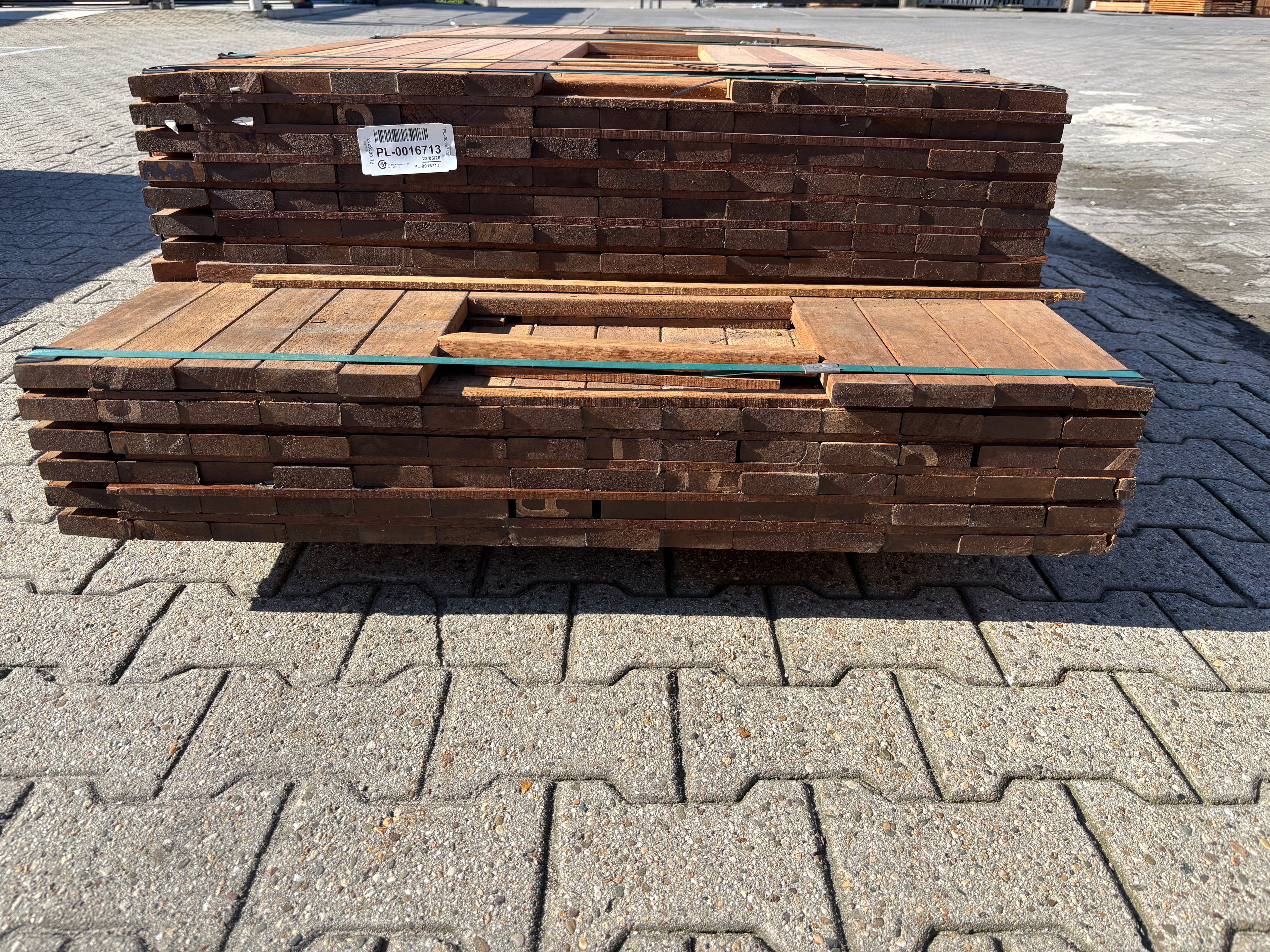 Guyana Teak Planken Geschaafd 25x70mm - Lengte 215-245cm, 174 stuks