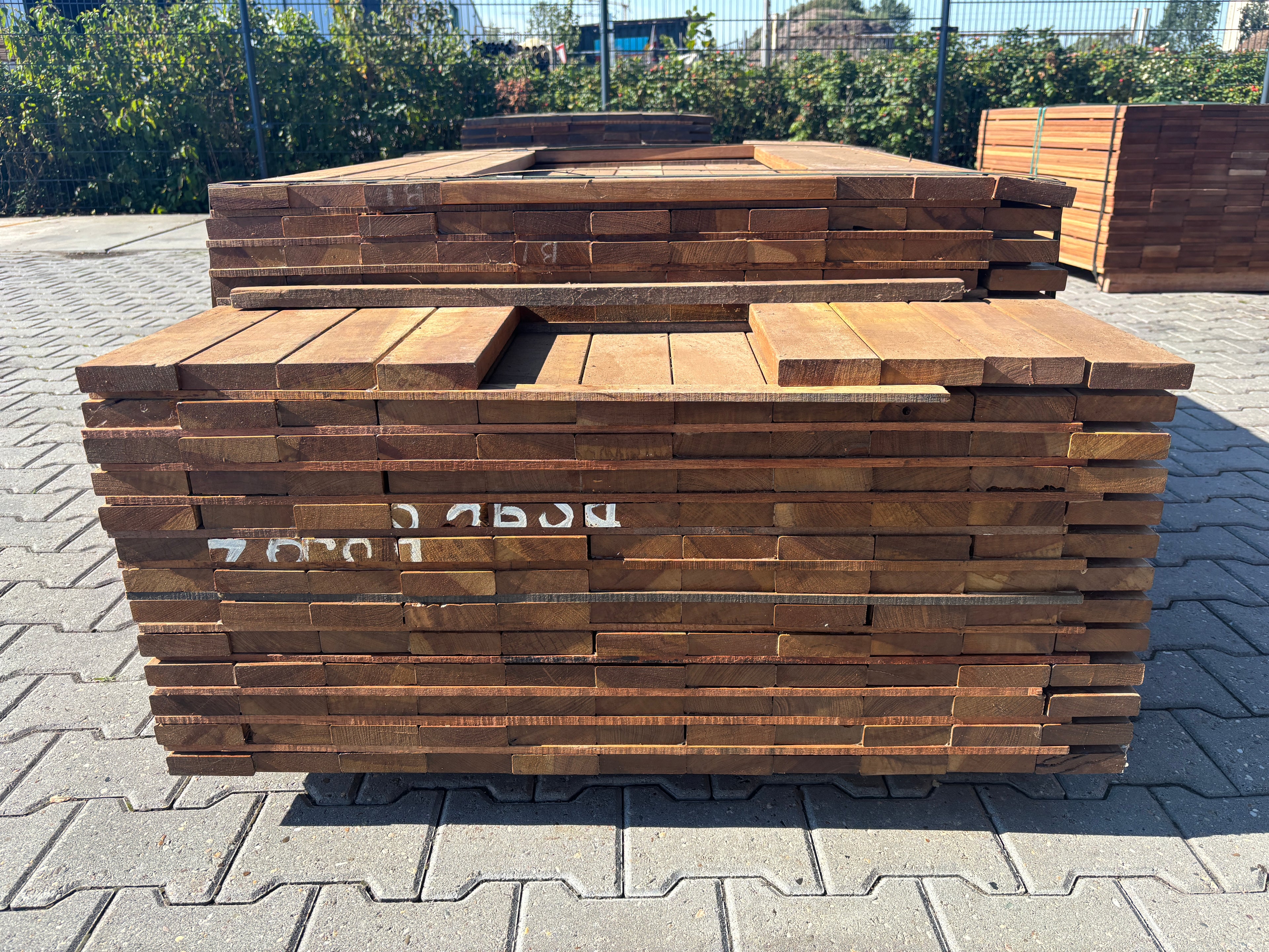 Guyana Ipé Planken Geschaafd 25x90mm - Lengte 125-155cm, 182 stuks