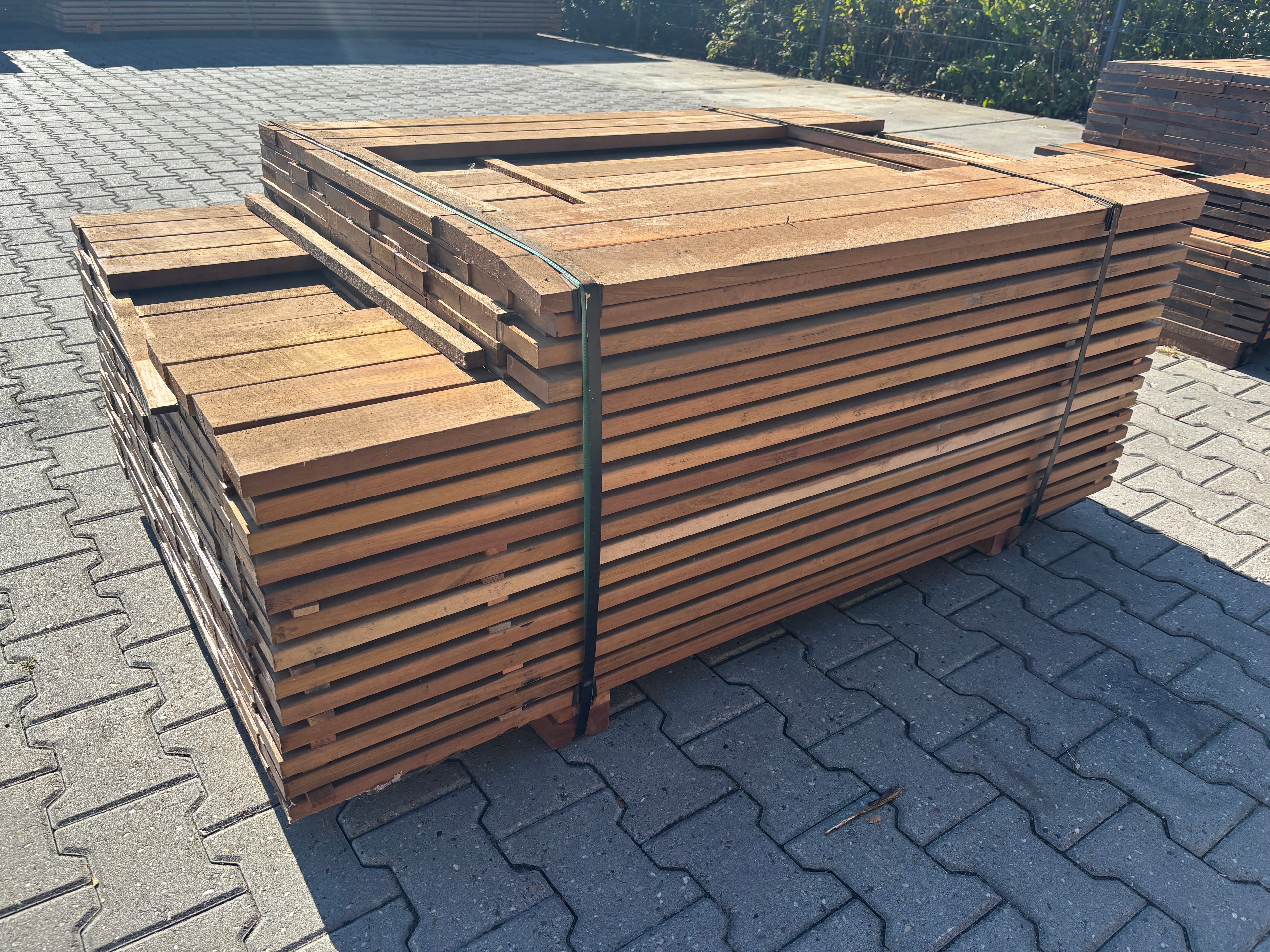Guyana Ipé Planken Geschaafd 25x90mm - Lengte 125-155cm, 182 stuks