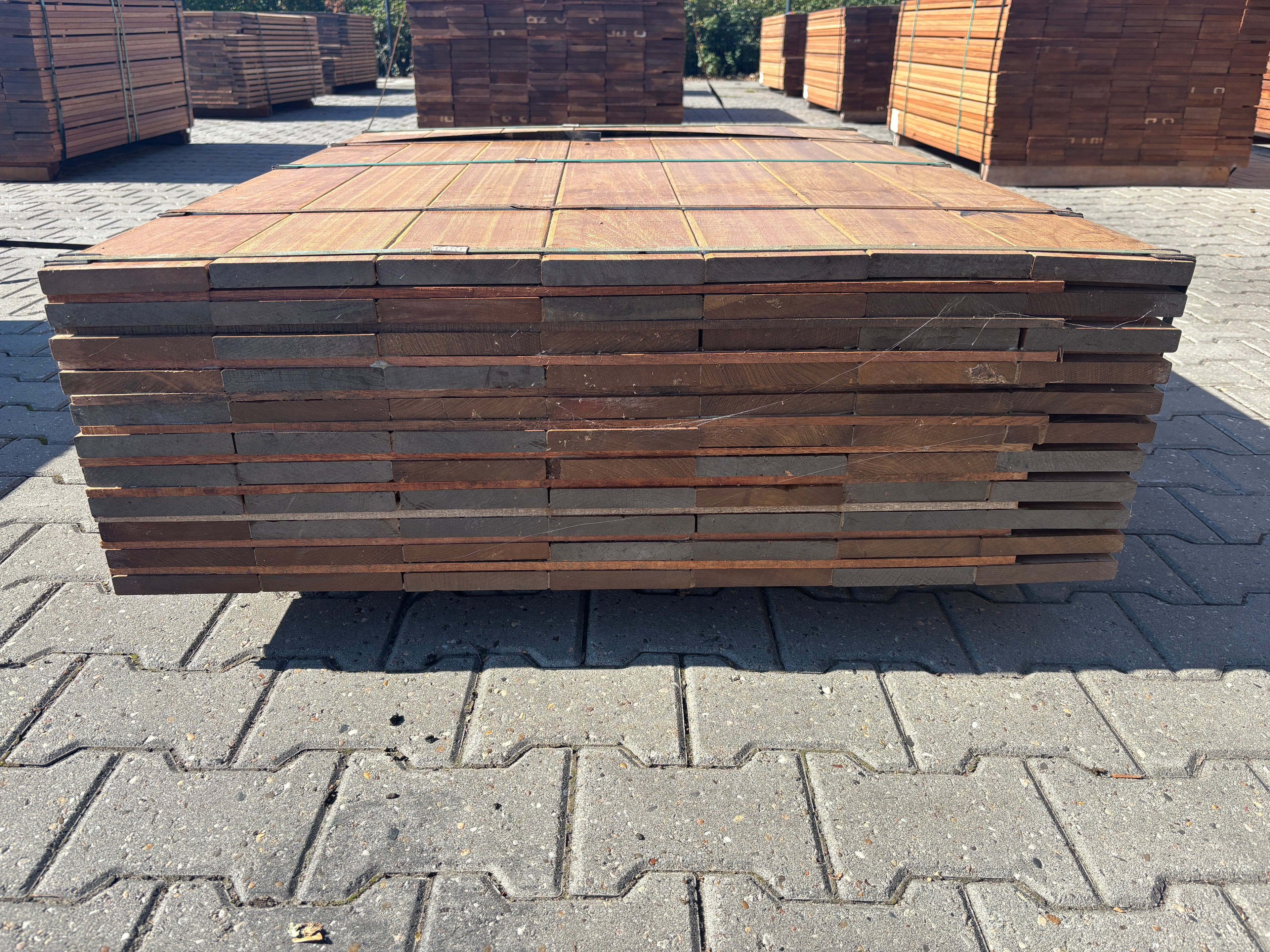 Guyana Ipé Planken Geschaafd 25x140mm - Lengte 65-125cm, 136 stuks