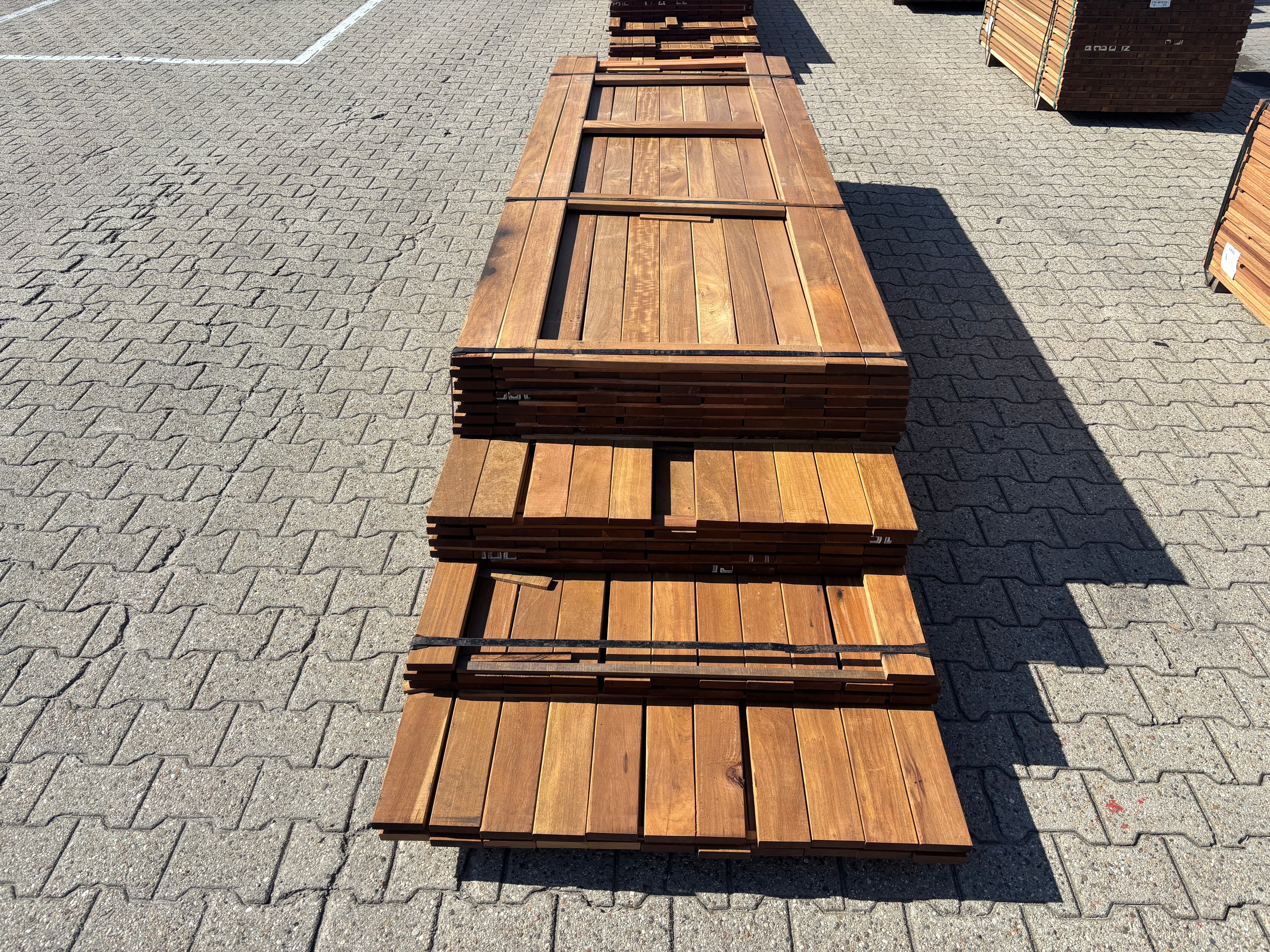 Guyana Ipé Planken Geschaafd 21x90mm - Lengte 275-365cm, 169 stuks