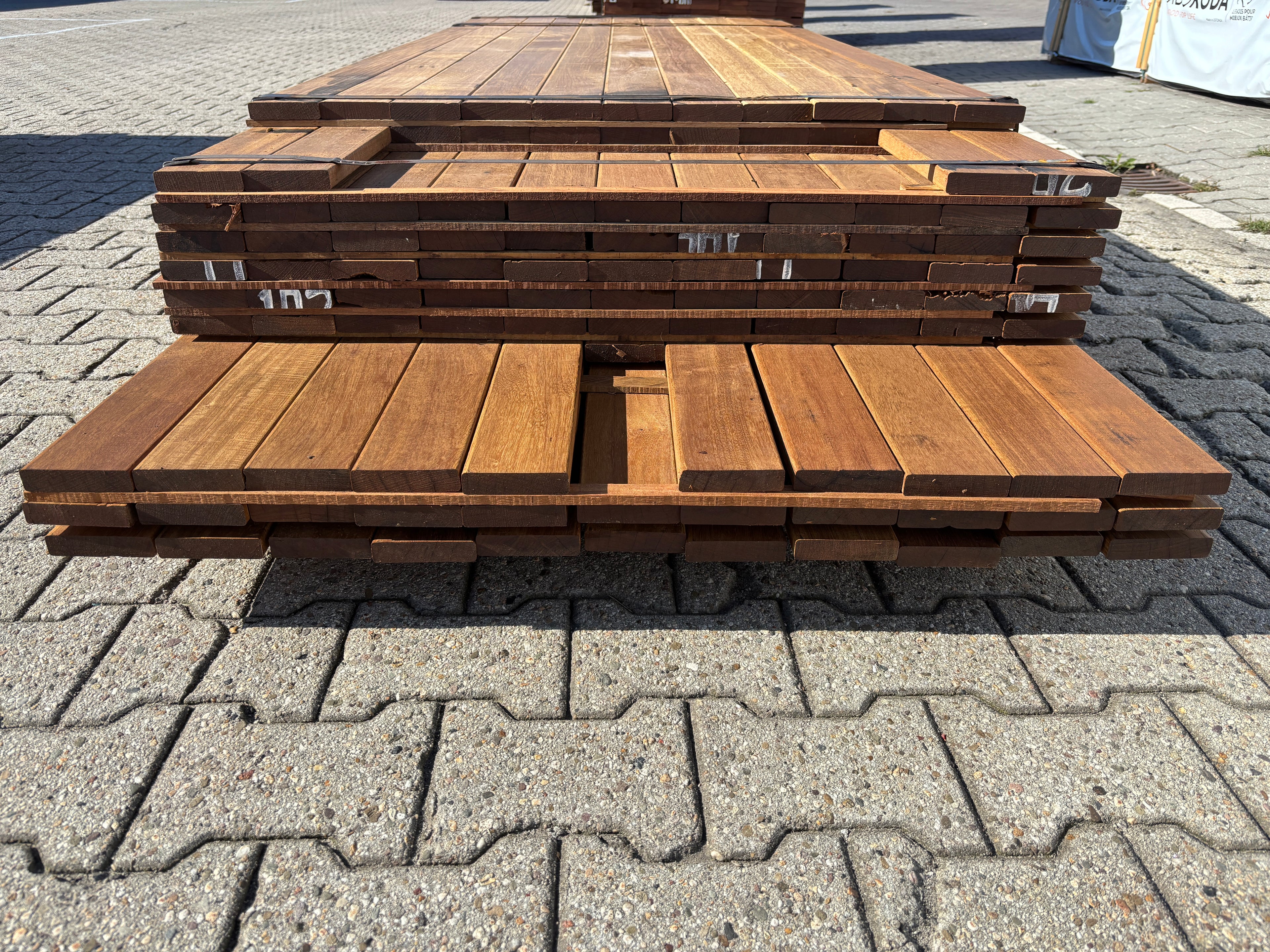 Guyana Ipé Planken Geschaafd 21x90mm - Lengte 215-275cm, 110 stuks