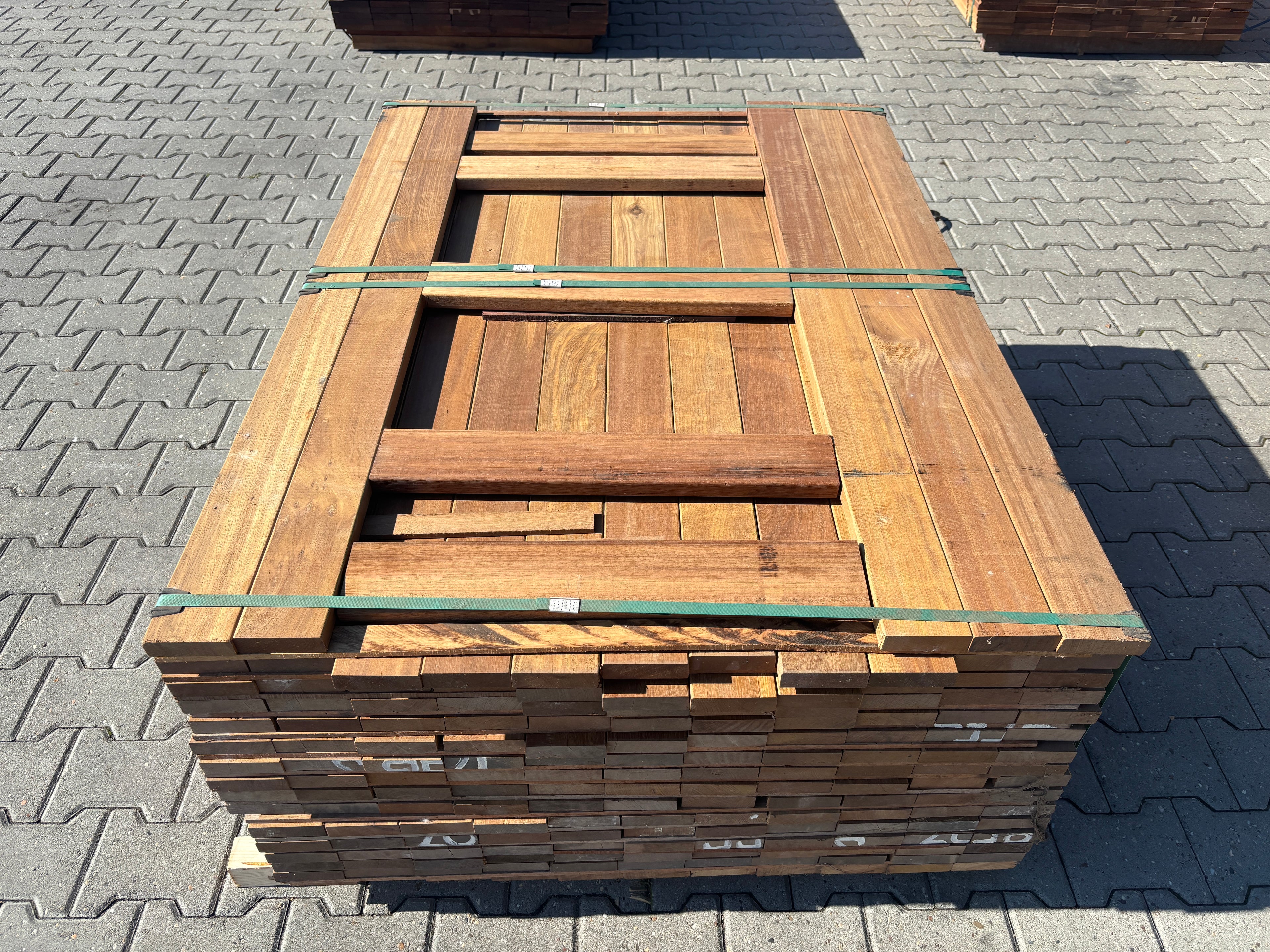 Guyana Ipé Planken Geschaafd 25x90mm - Lengte 65-135cm, 324 stuks