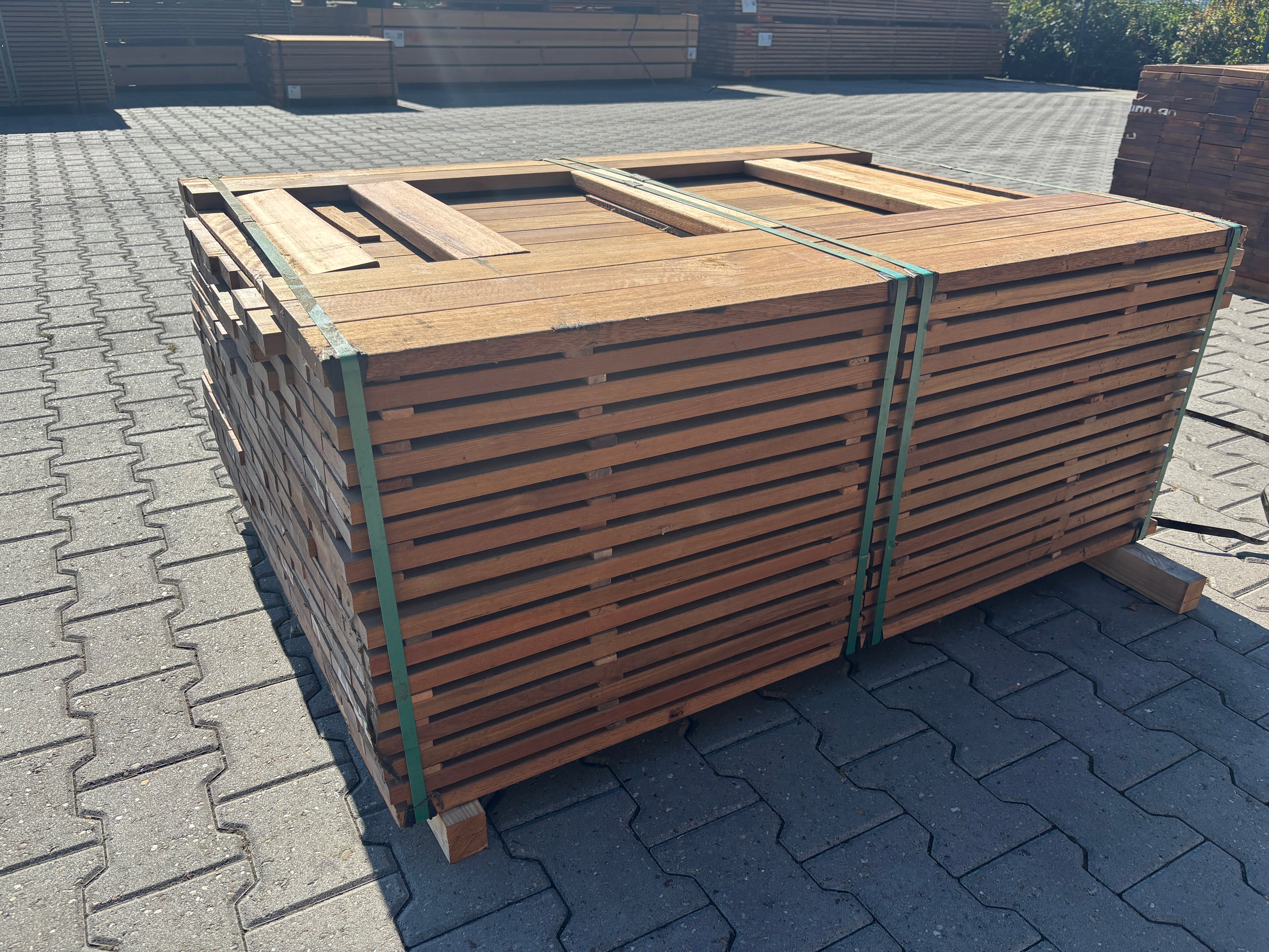 Guyana Ipé Planken Geschaafd 25x90mm - Lengte 65-135cm, 324 stuks