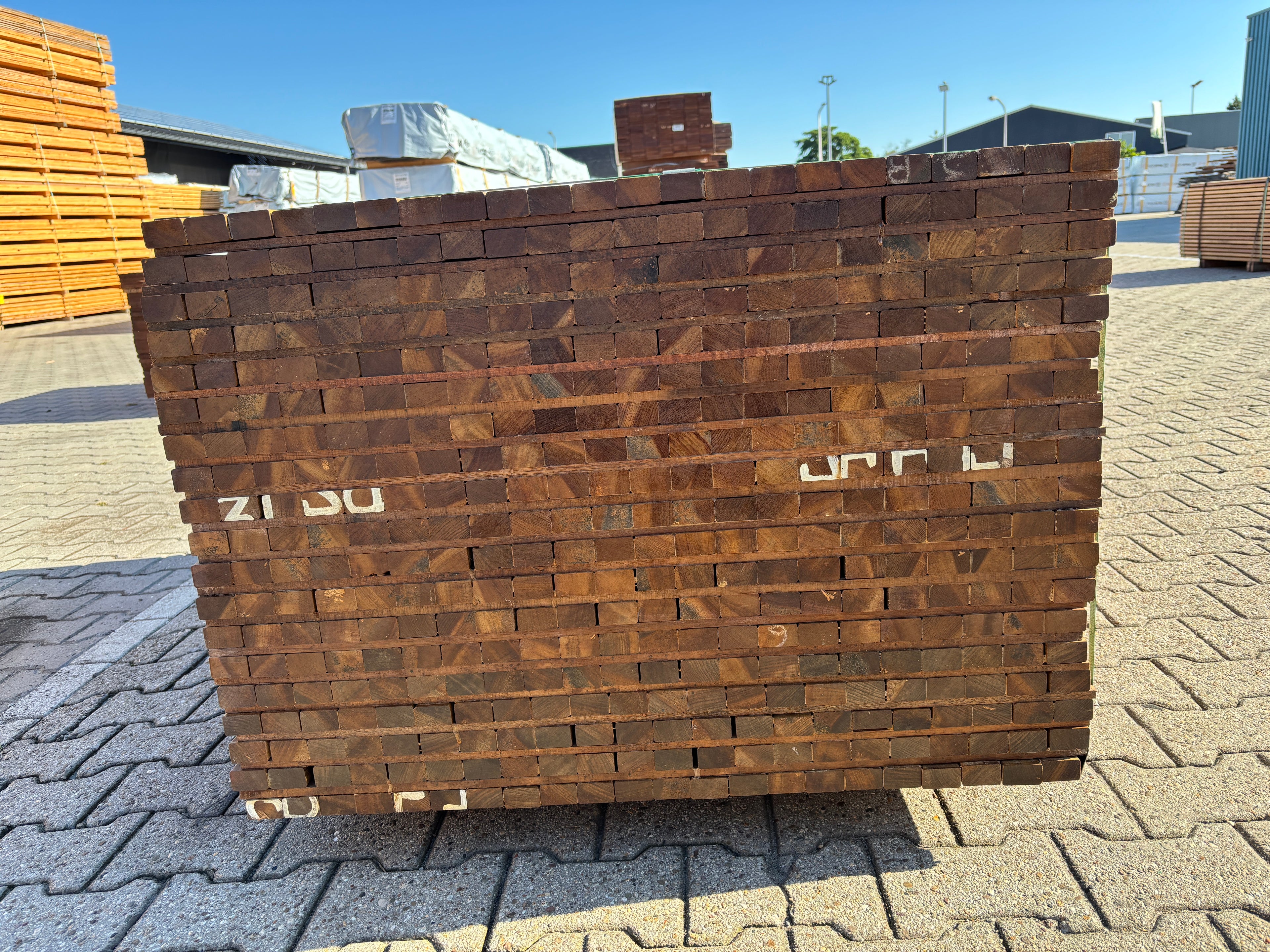Guyana Ipé Latten Geschaafd 25x40mm - Lengte 155cm, 418 stuks