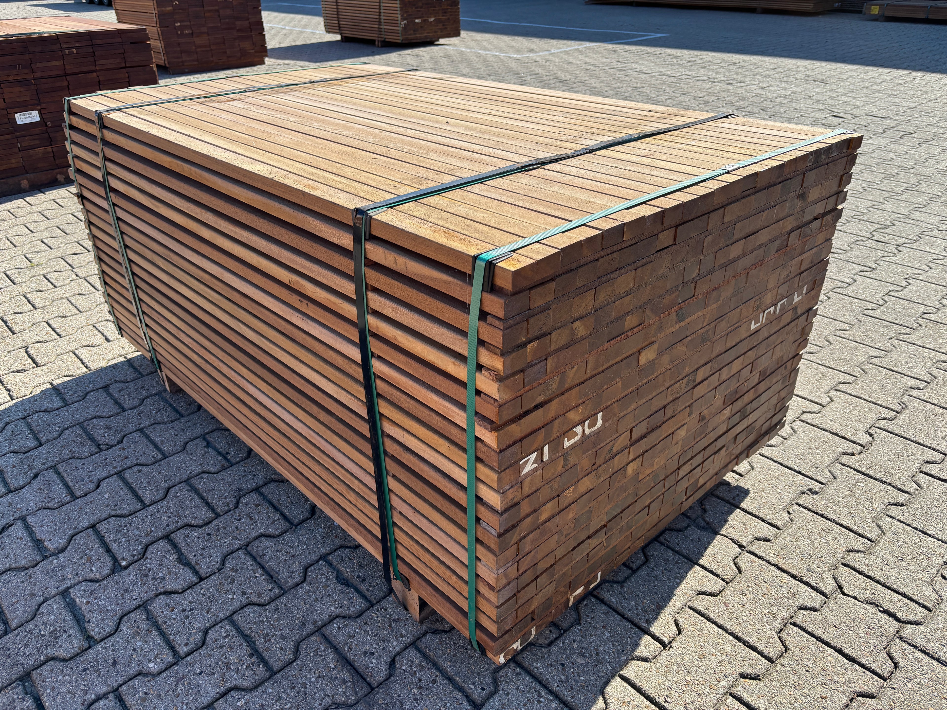 Guyana Ipé Latten Geschaafd 25x40mm - Lengte 155cm, 418 stuks