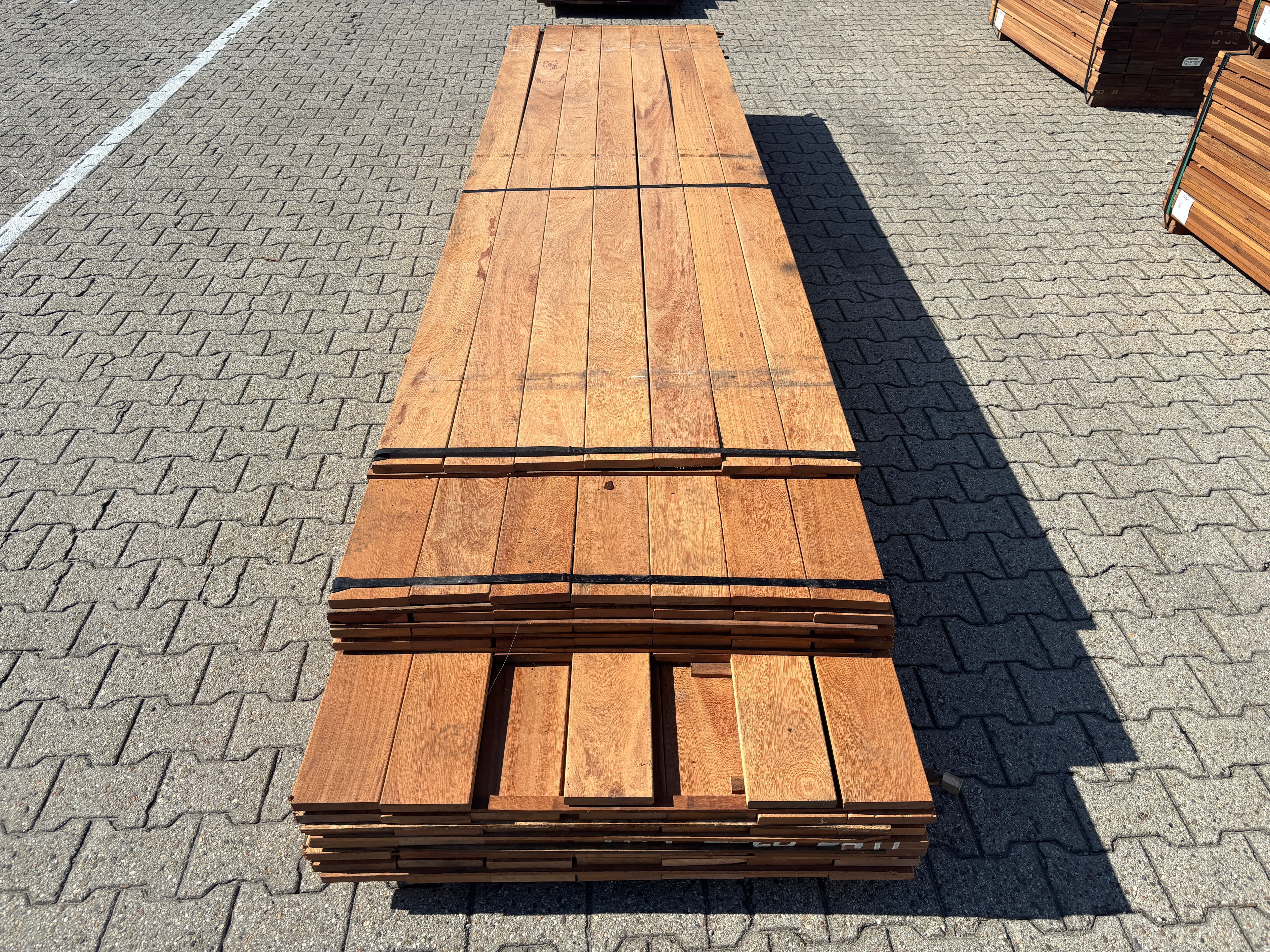 Angelim Pedra Planken Geschaafd 21x140mm - Lengte 365-430cm, 84 stuks
