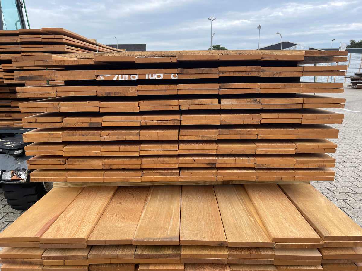 Pakoeli Planken Geschaafd 16x140mm - Lengte 300cm, 138 stuks