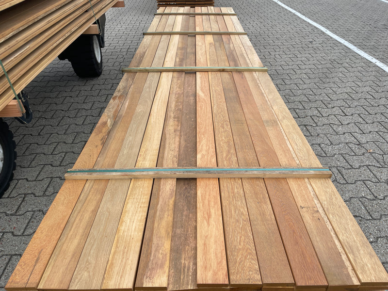 Pakoeli Planken Geschaafd 16x90mm - Lengte 400-450cm, 139 stuks