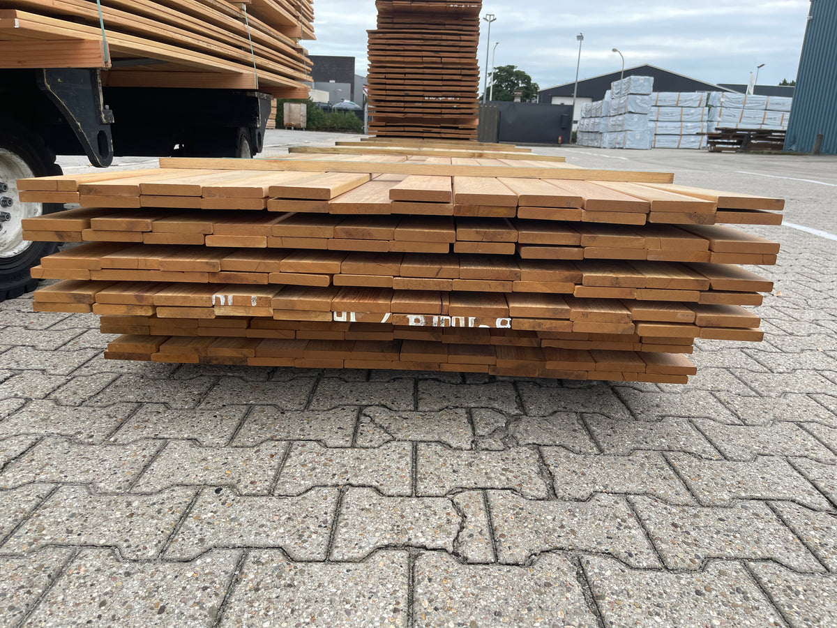 Pakoeli Planken Geschaafd 16x90mm - Lengte 400-450cm, 139 stuks