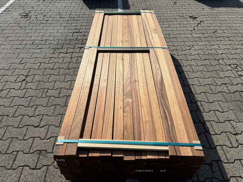 Guyana Teak Planken Geschaafd 25x70mm - Lengte 245cm, 187 stuks